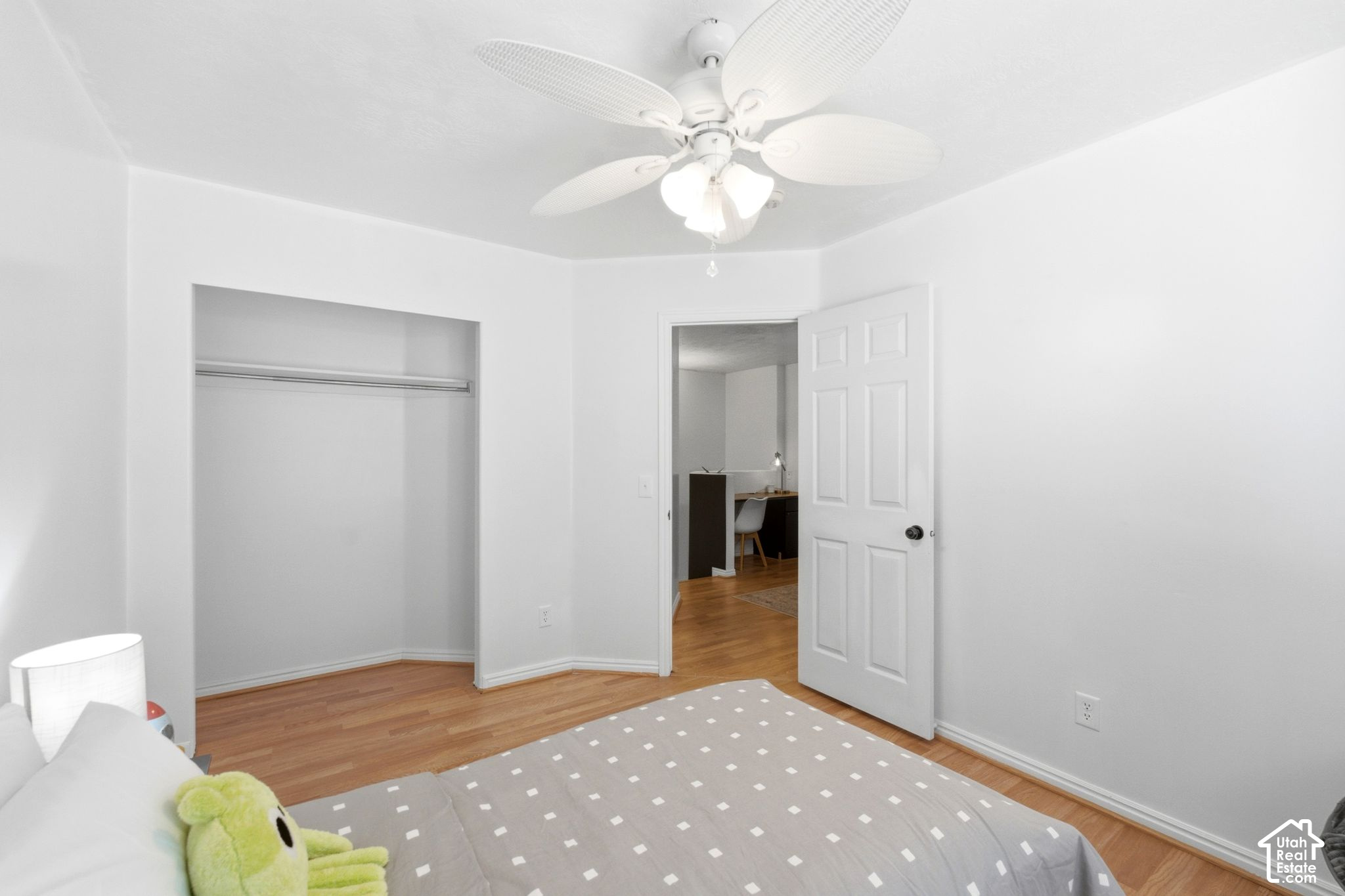 property viewer photo 21
