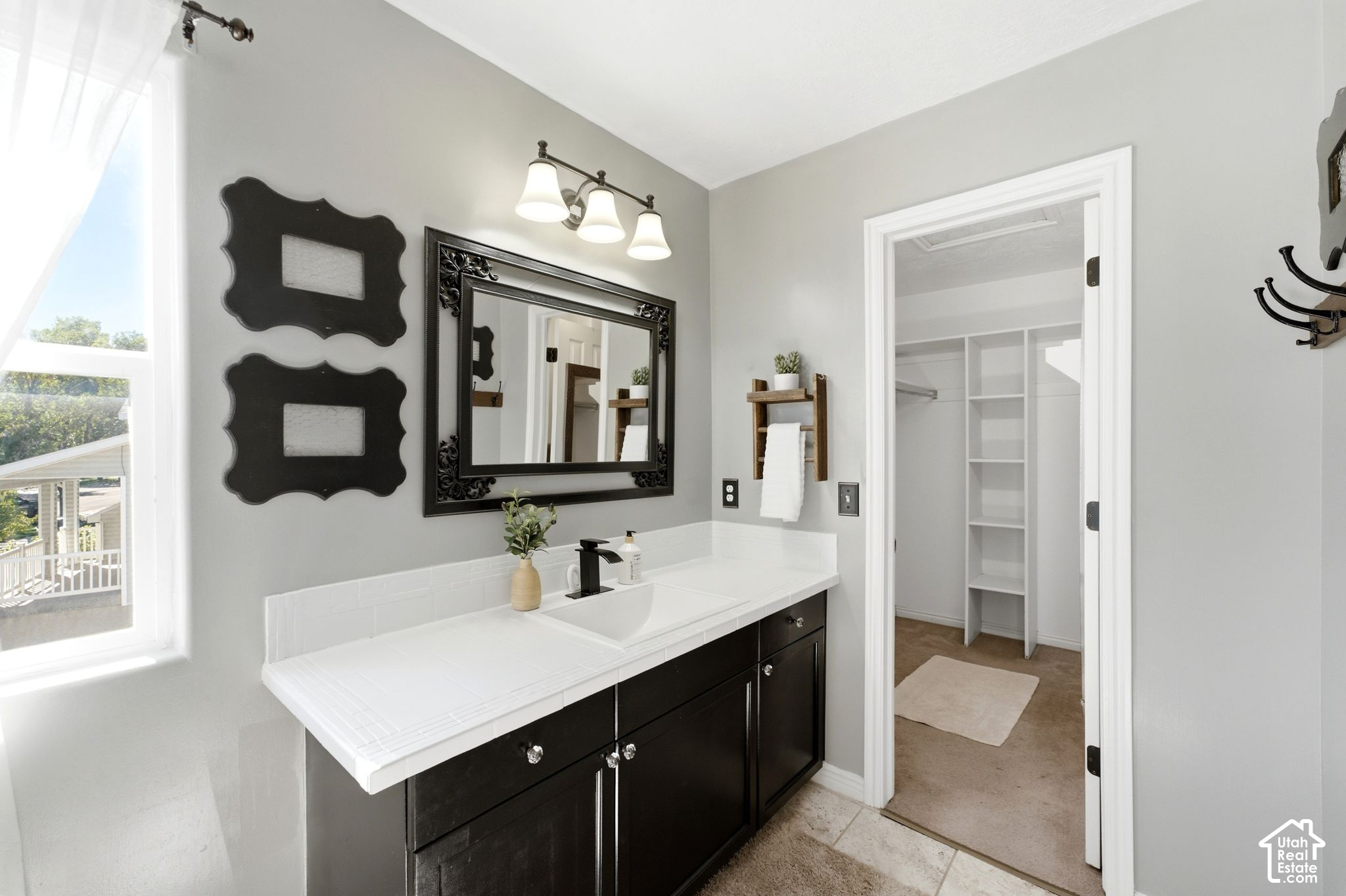 property viewer photo 31