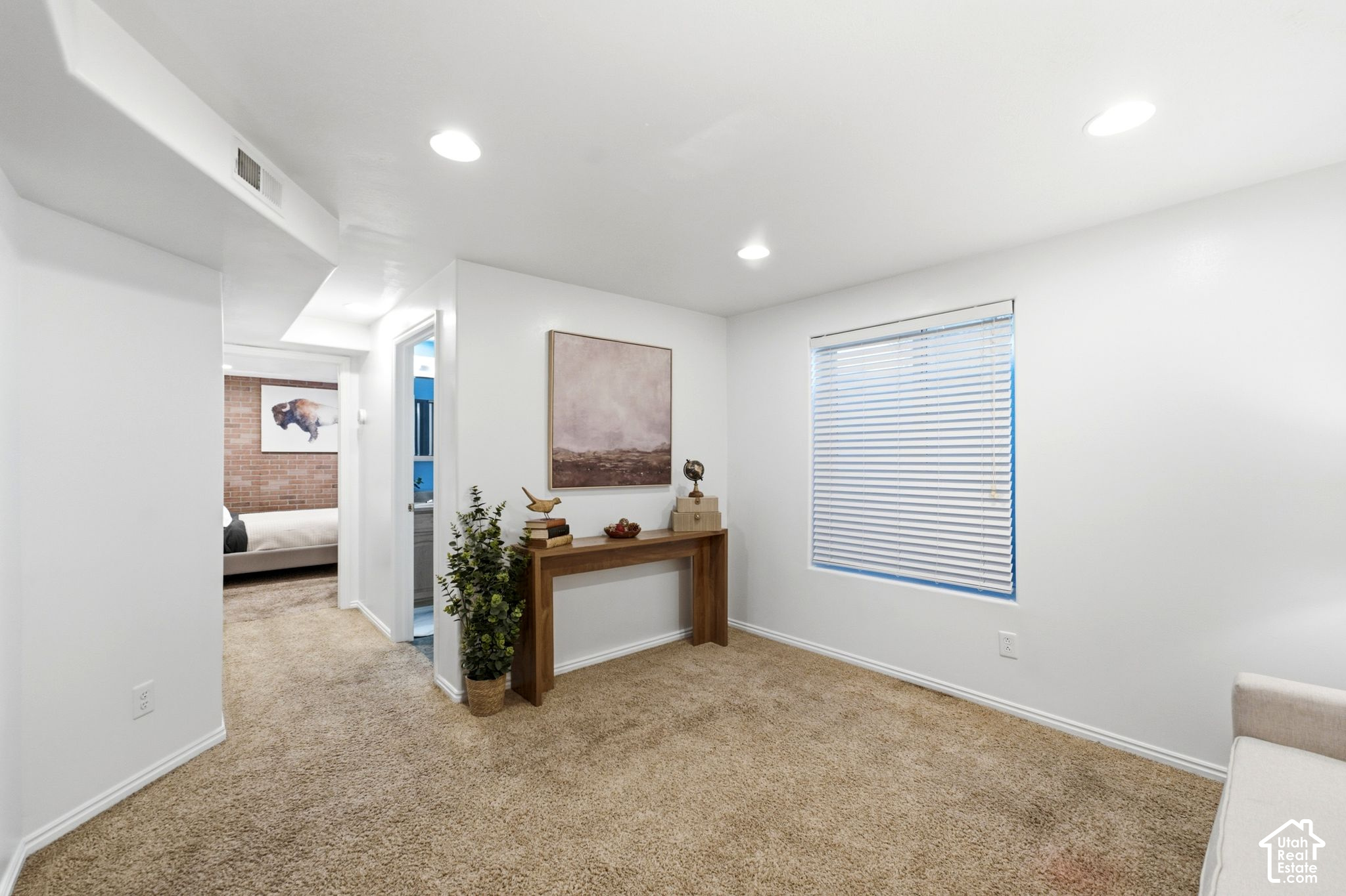 property viewer photo 43