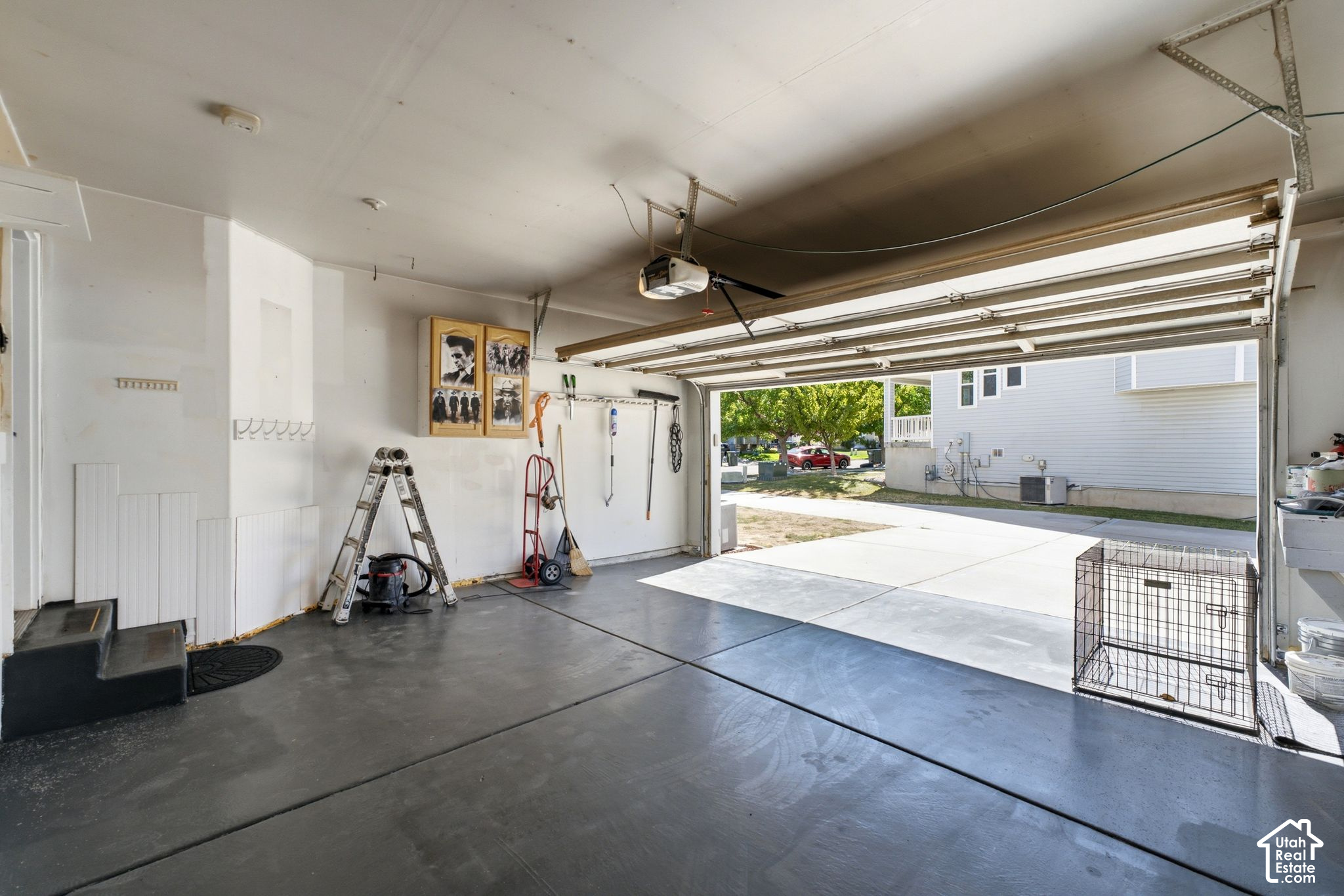 property viewer photo 47