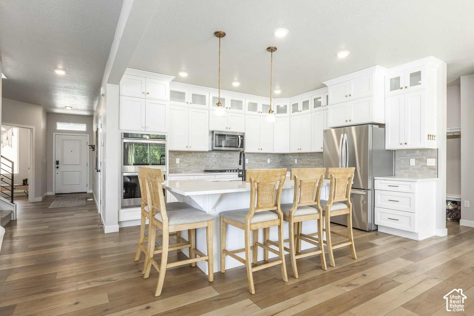 main property photo 9