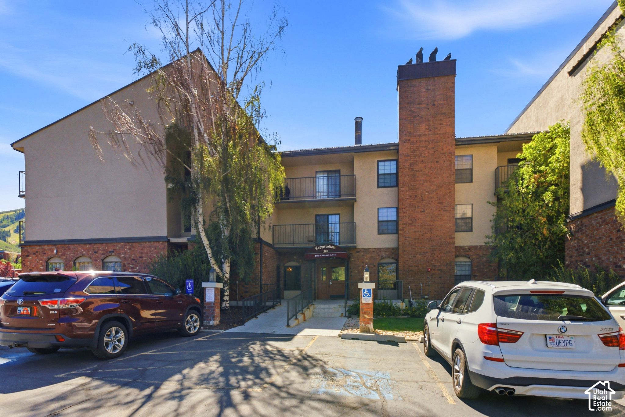 main property photo 13