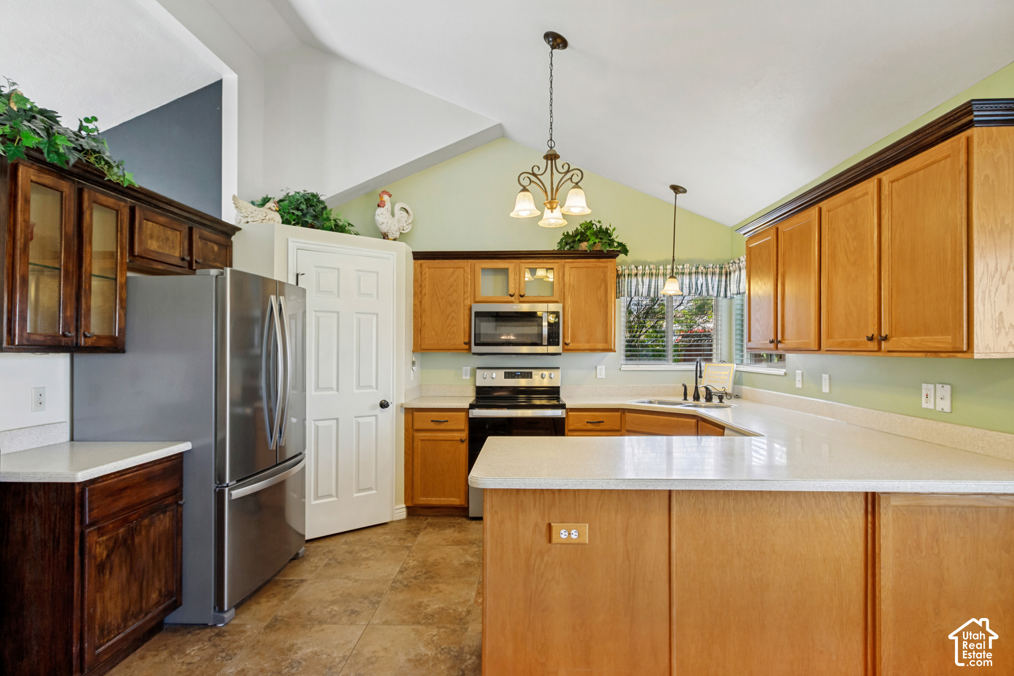 main property photo 8