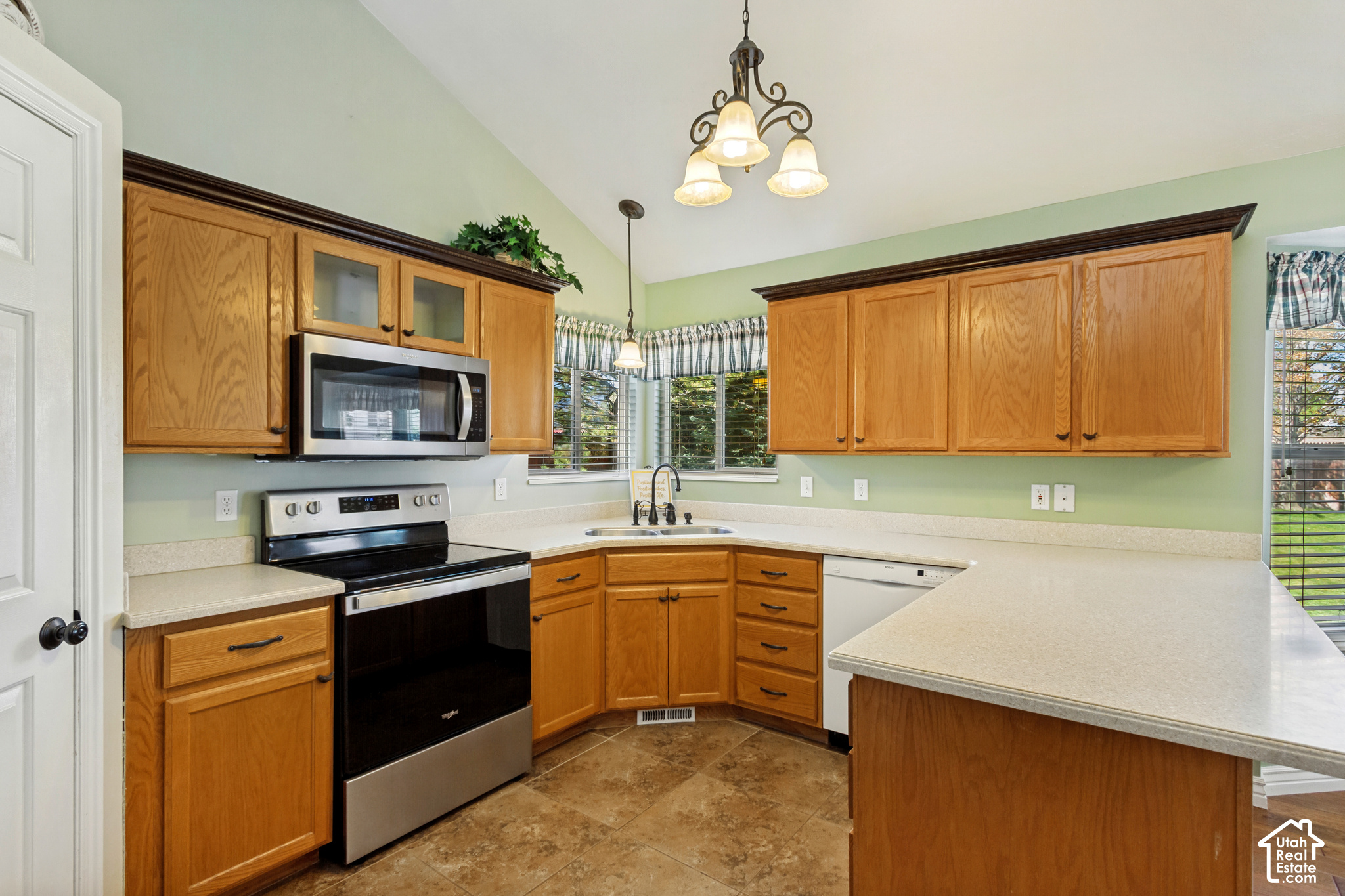 main property photo 9