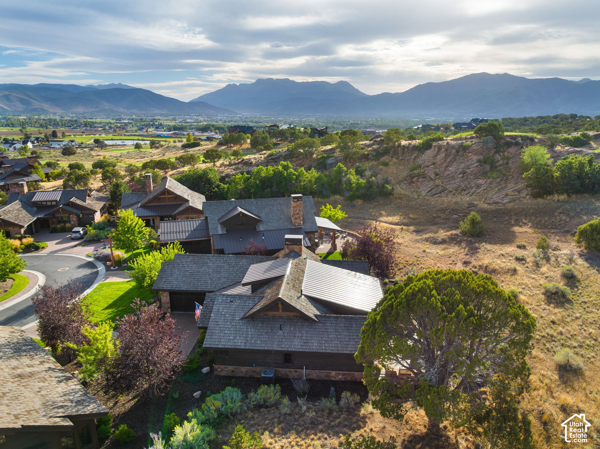 main property photo 37