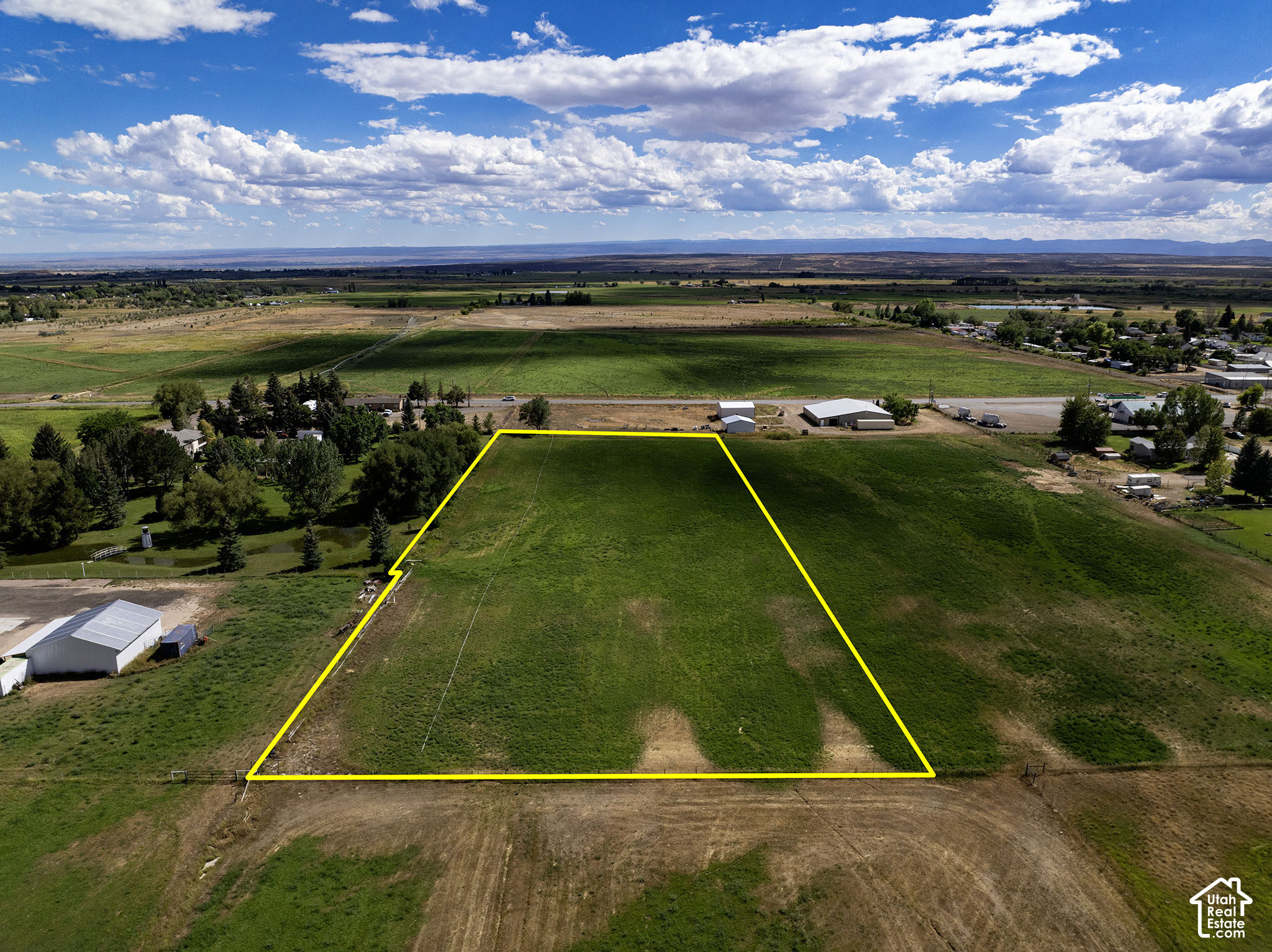 main property photo 11