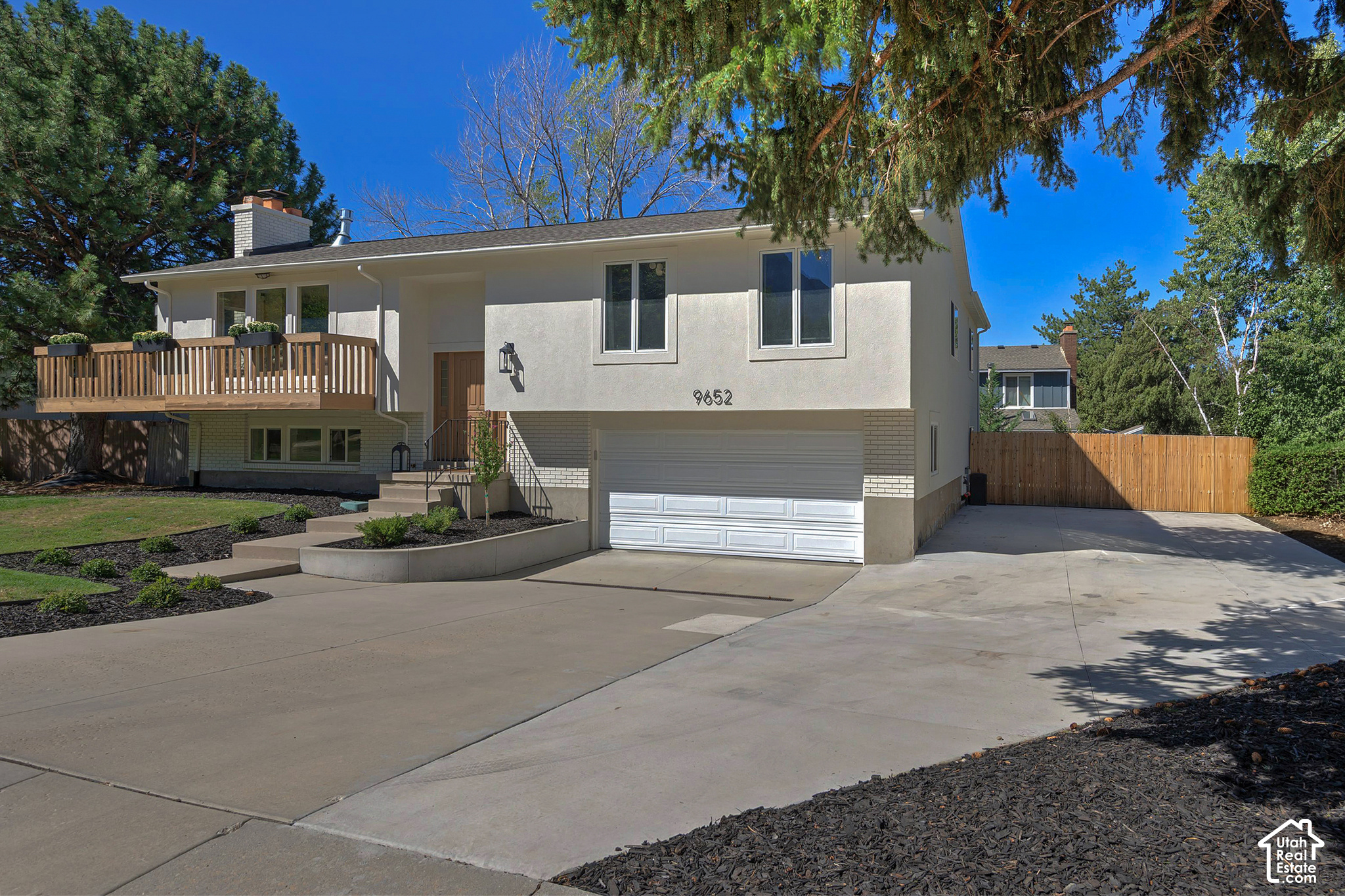 main property photo 13