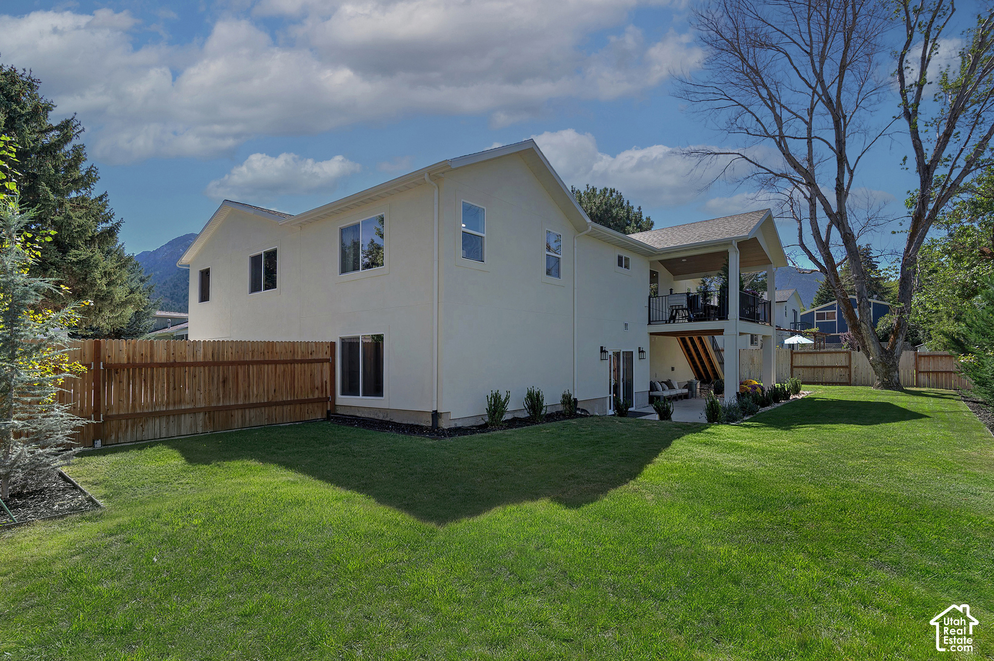 main property photo 43
