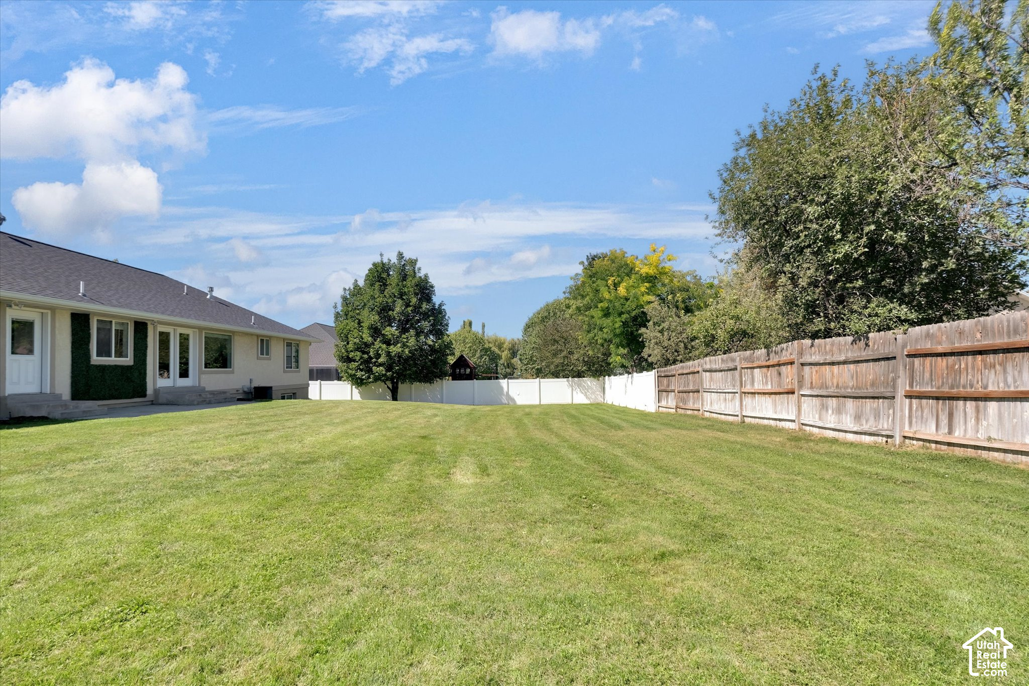 main property photo 50