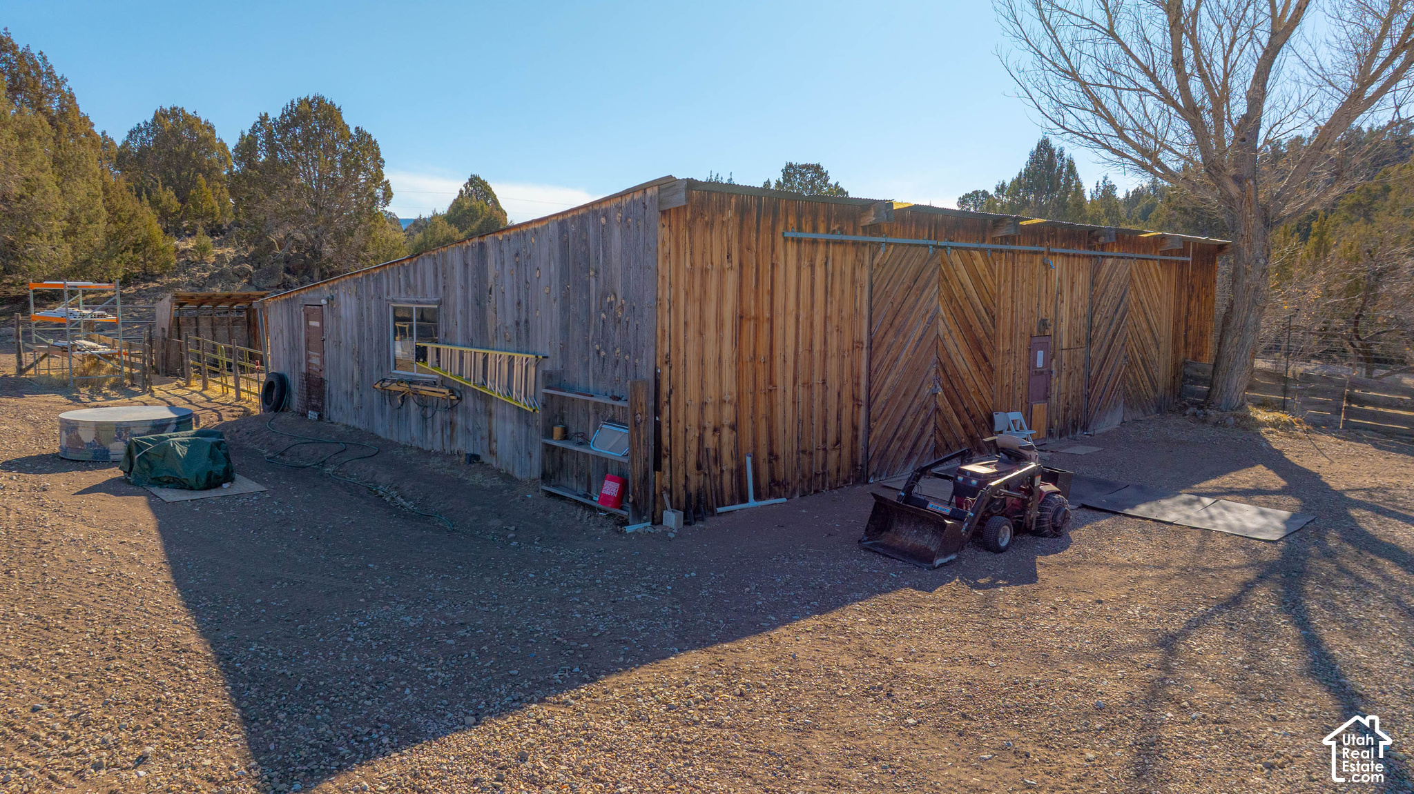 main property photo 78