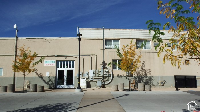 main property photo 28