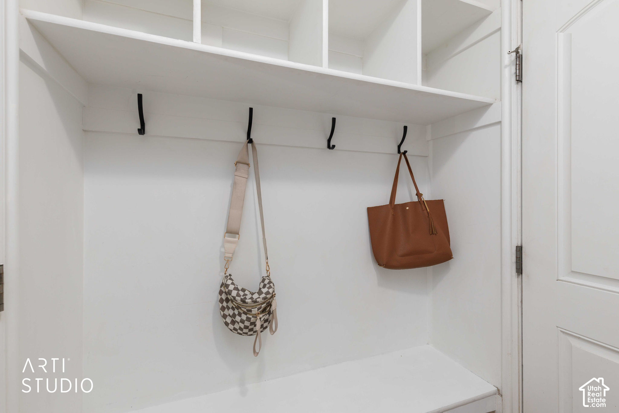 main property photo 14