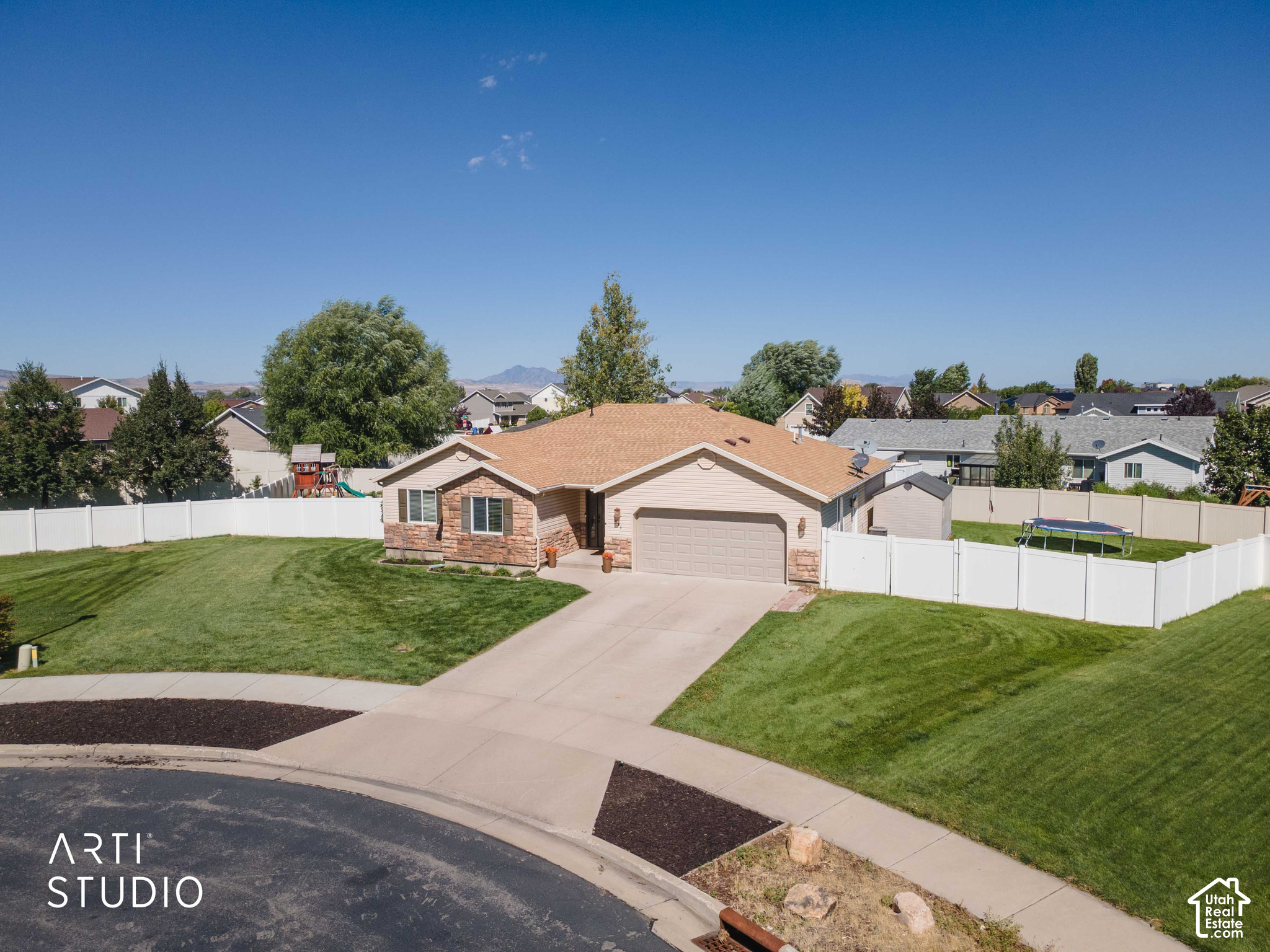 main property photo 36