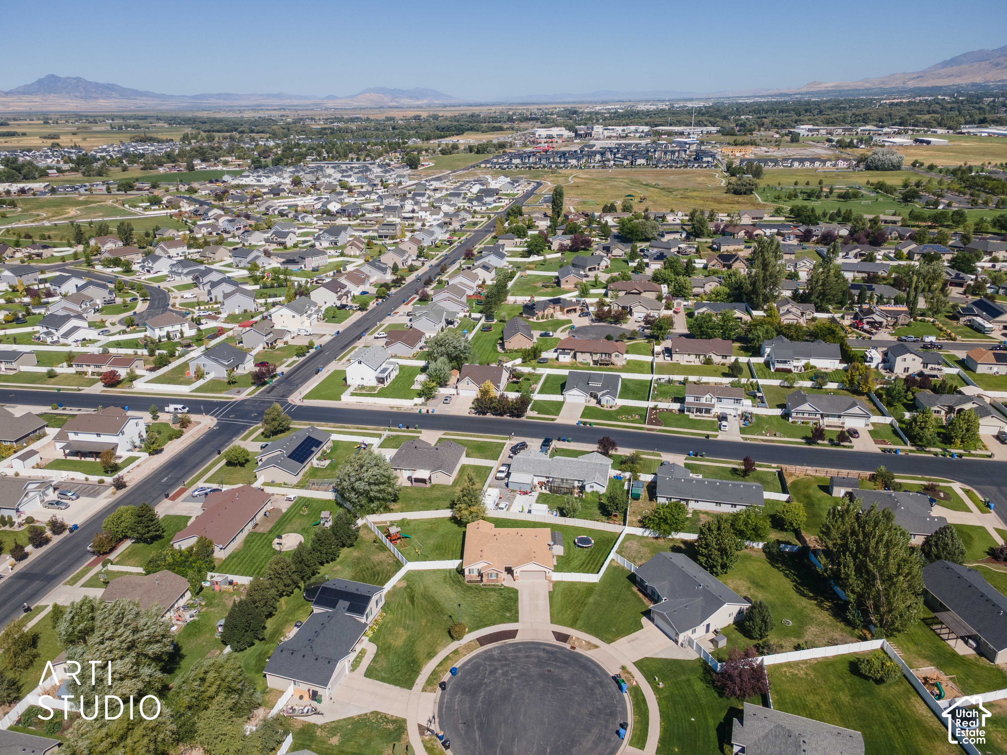 main property photo 41