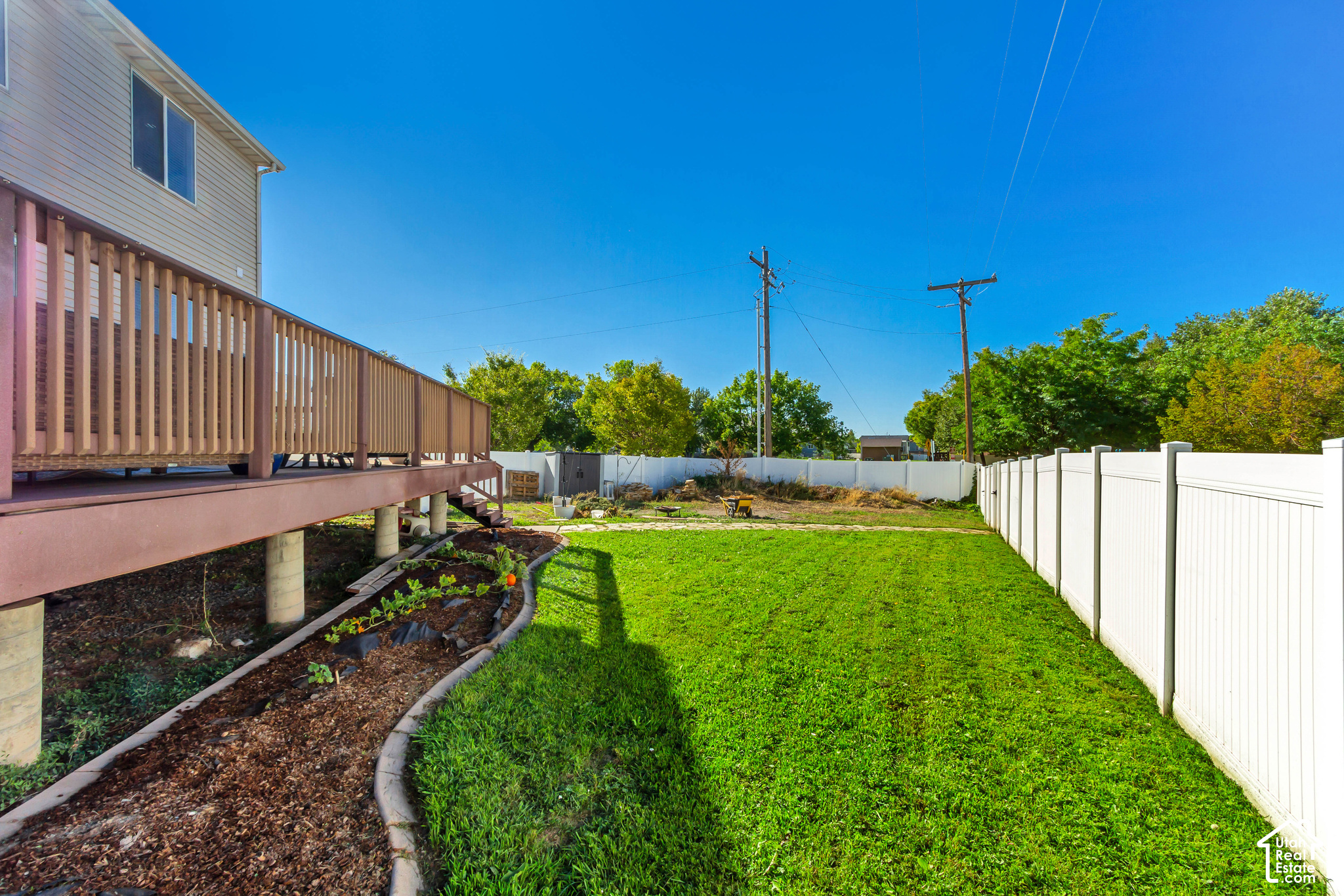 main property photo 25