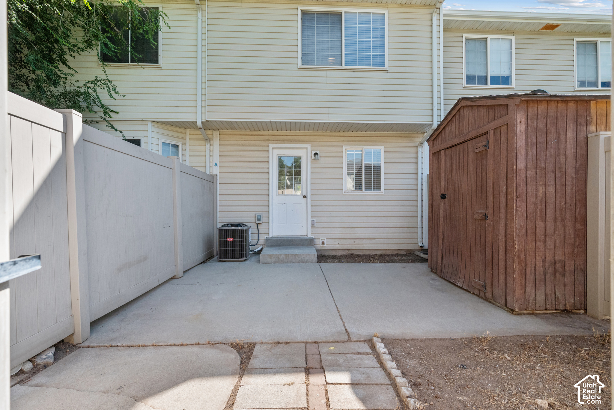 main property photo 19