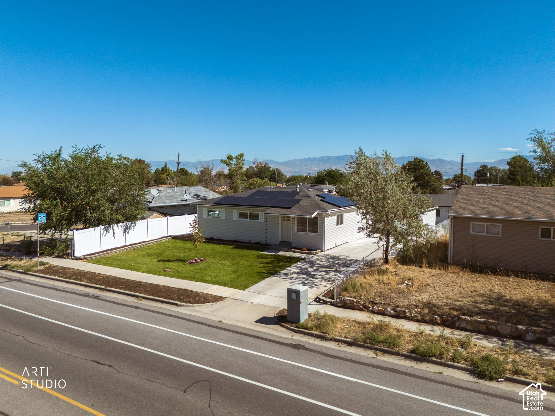 main property photo 35