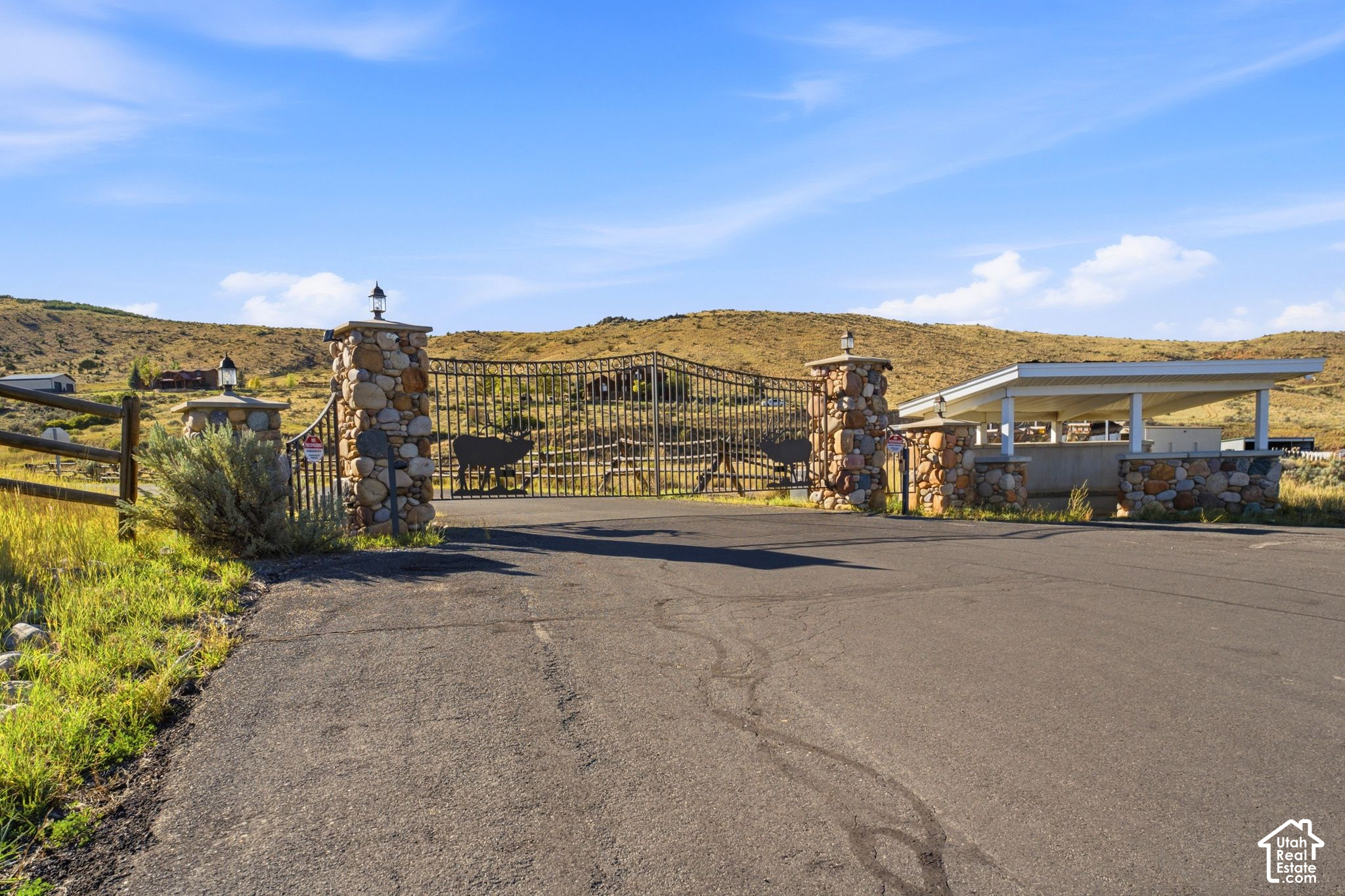 main property photo 6