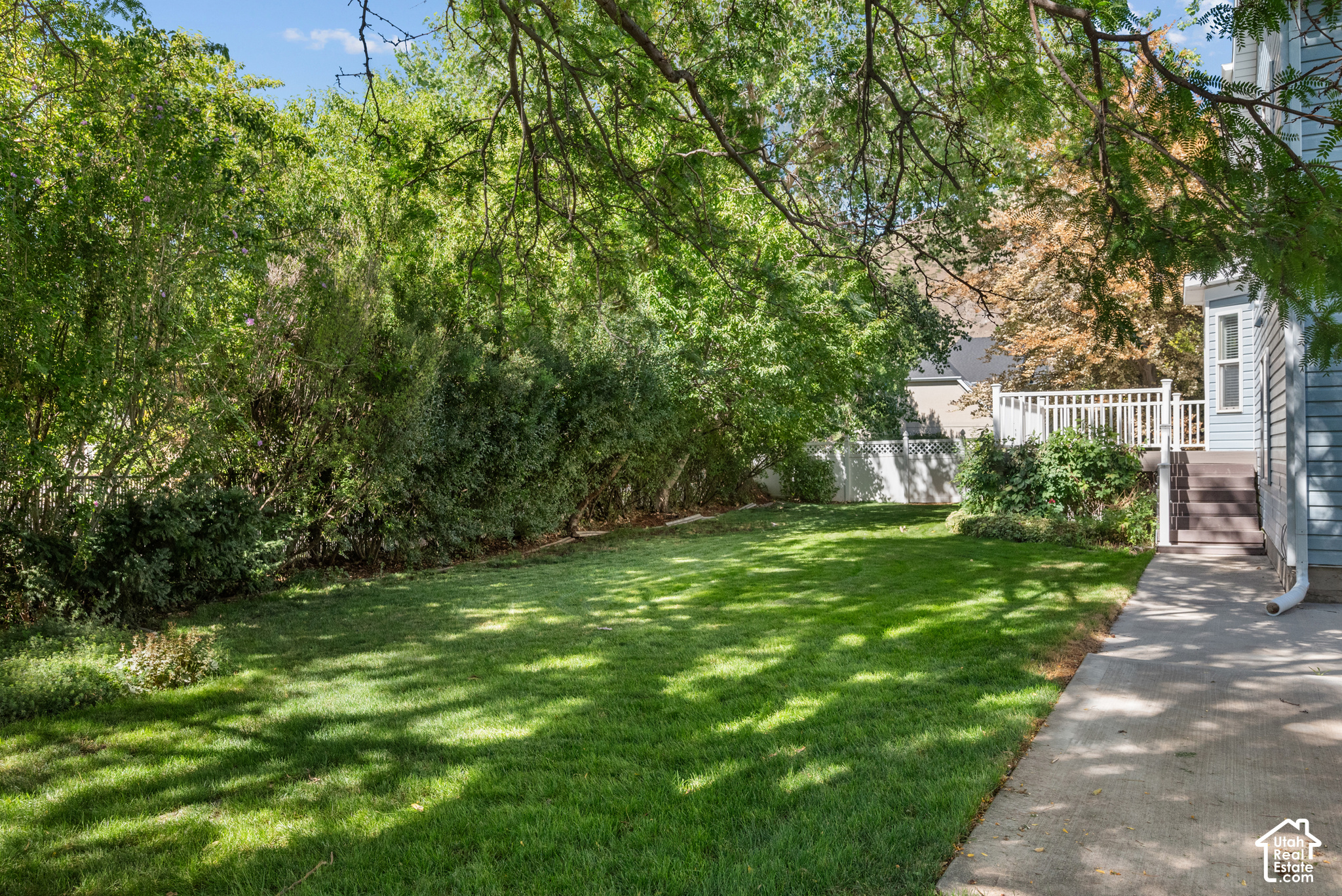 main property photo 40