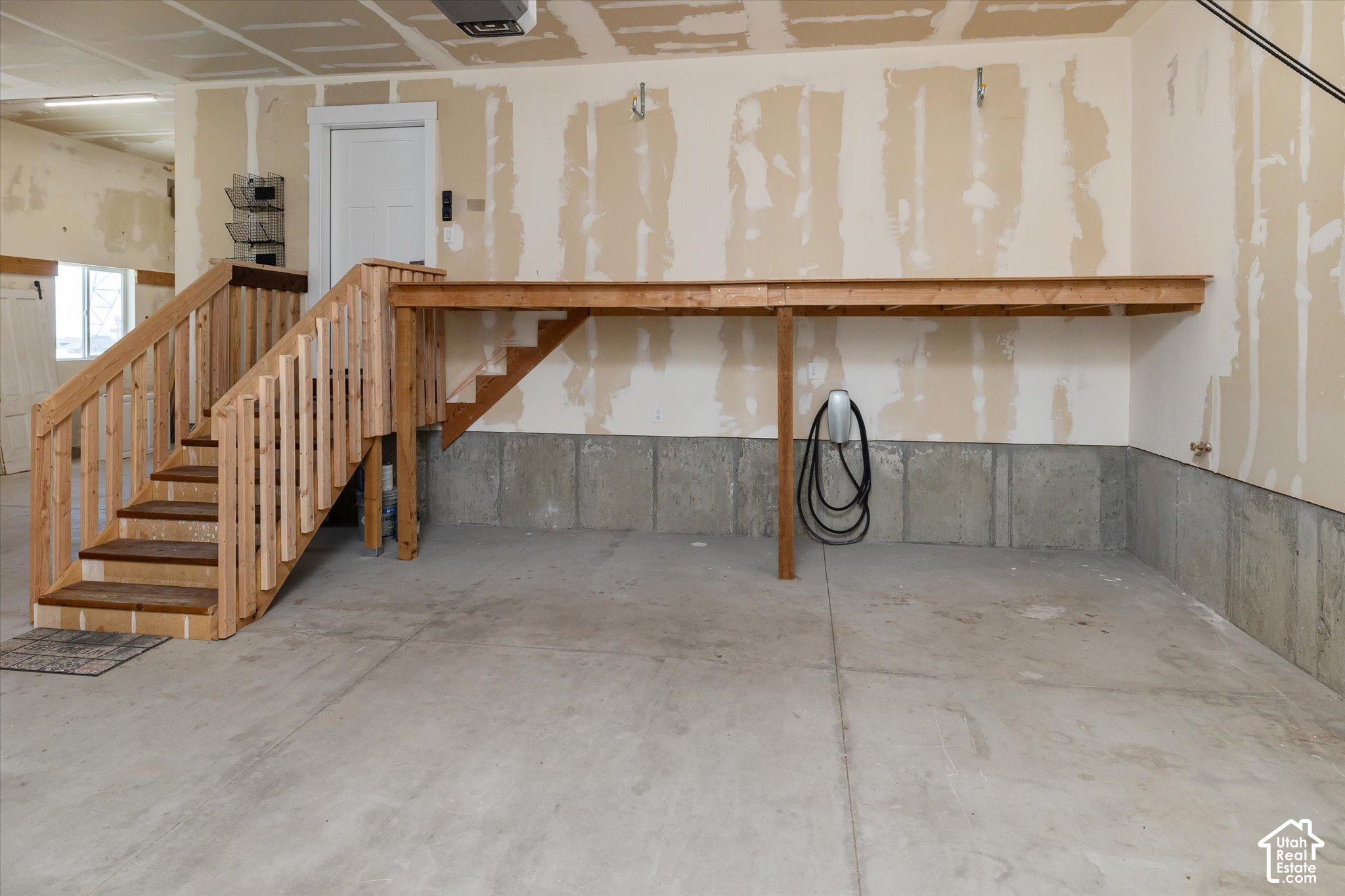 main property photo 51