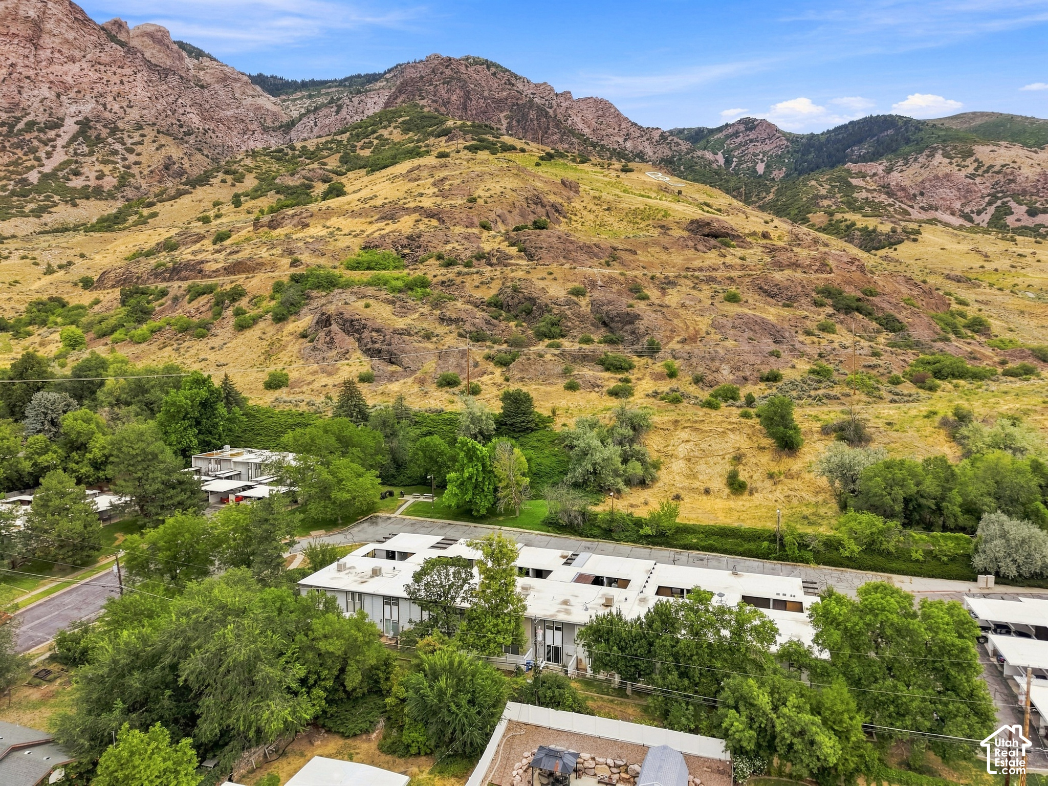 main property photo 25