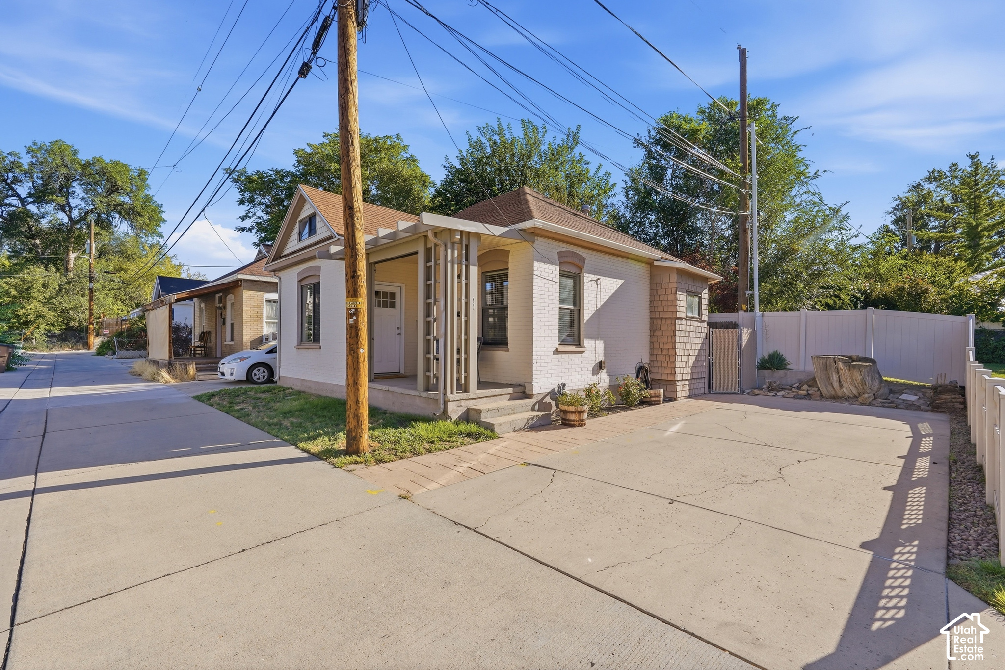 main property photo 3