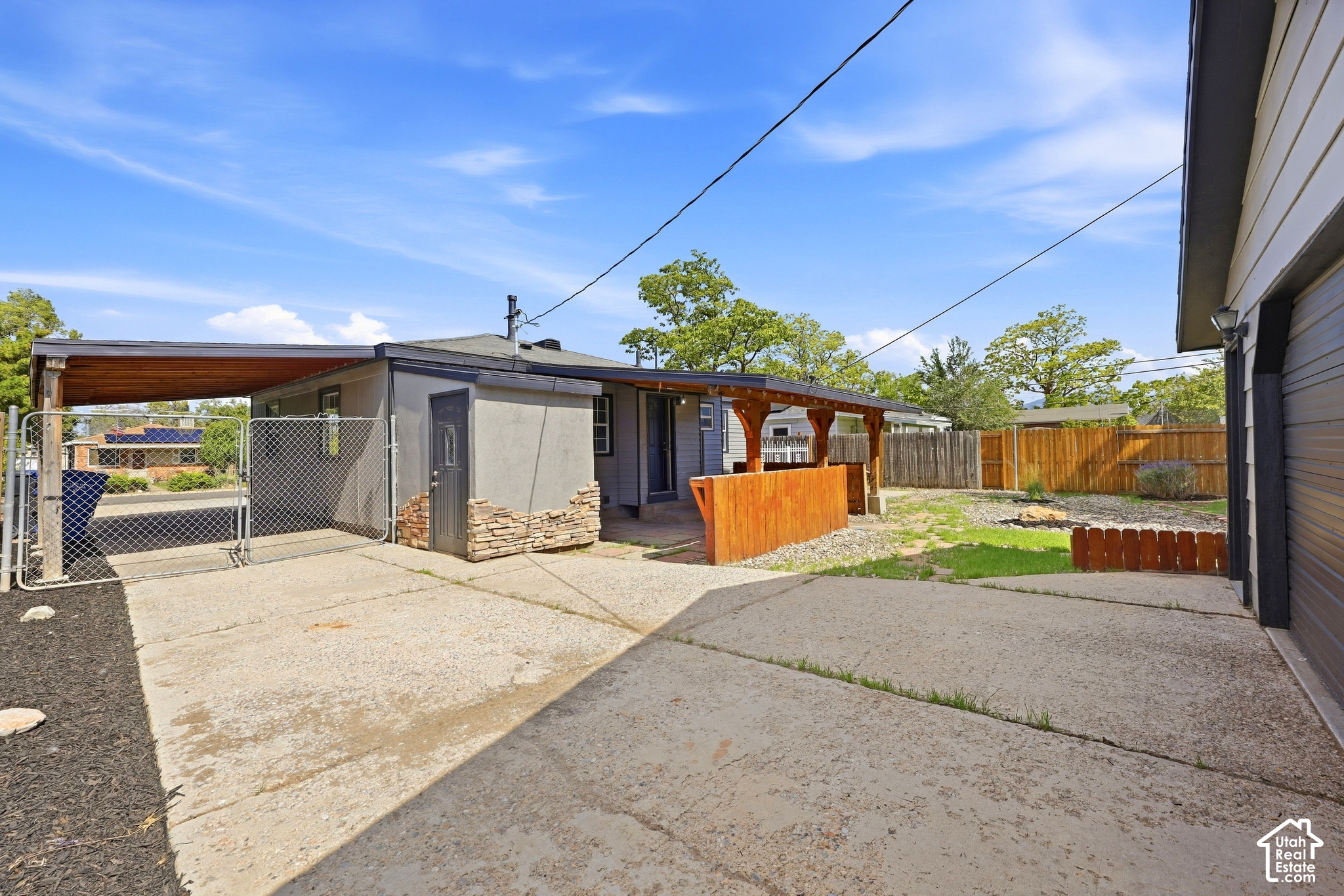 main property photo 9