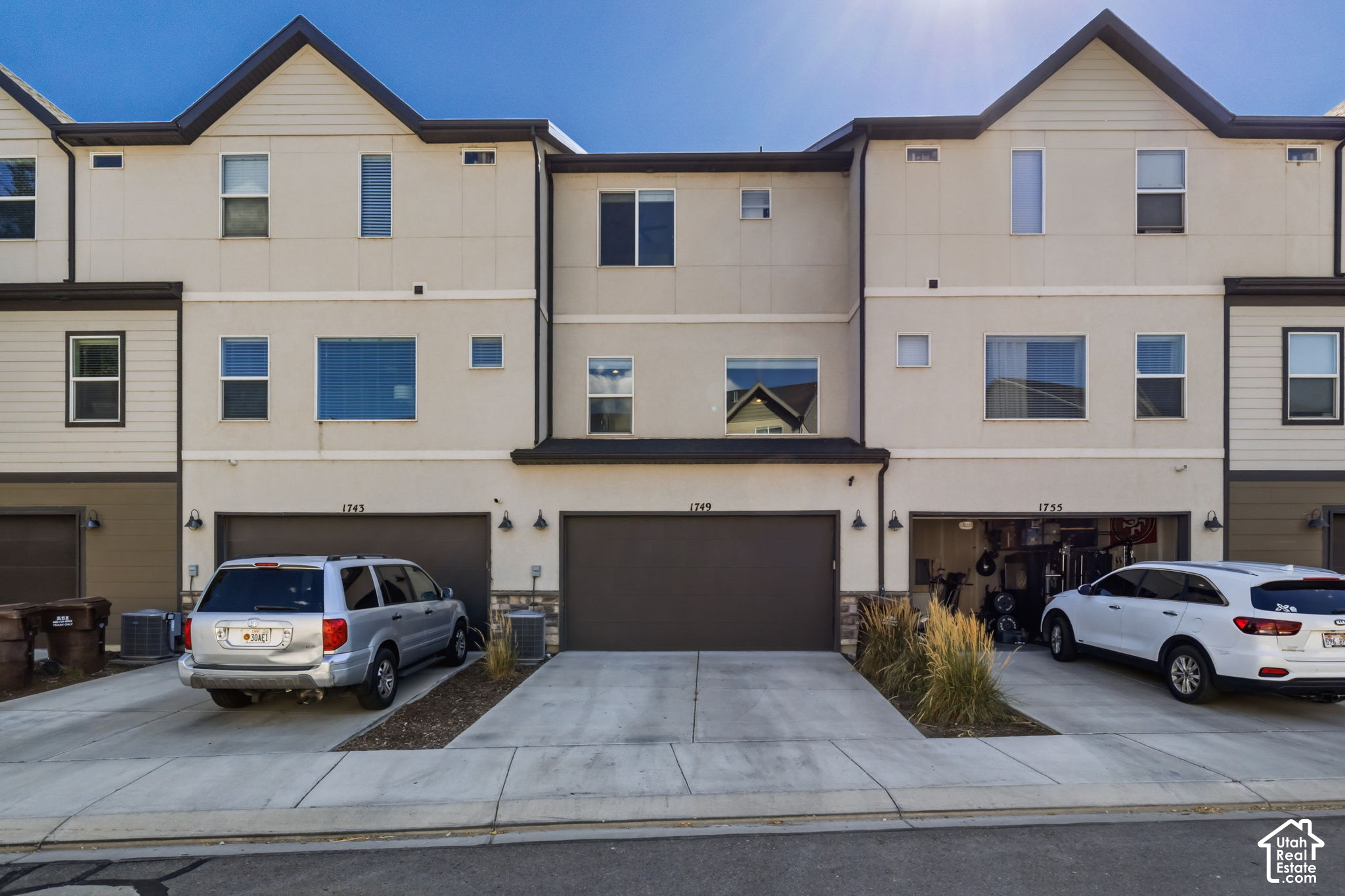 main property photo 20