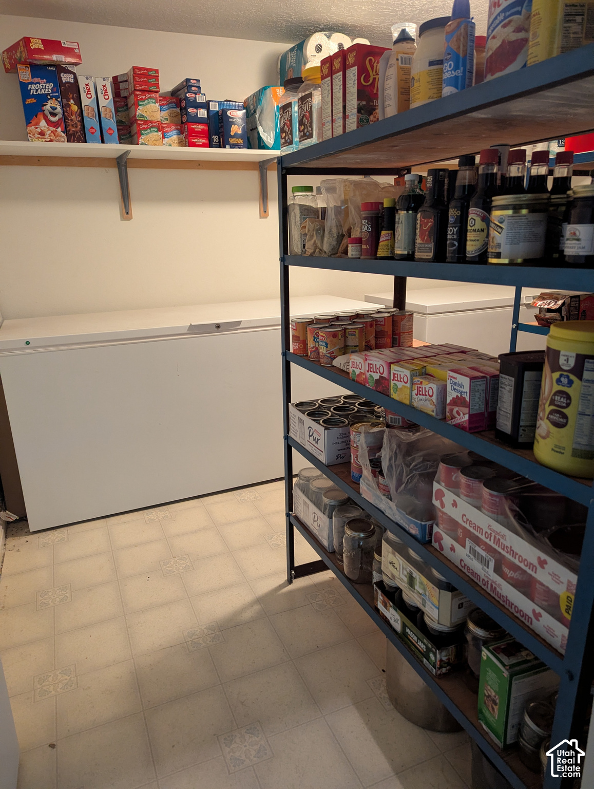 main property photo 50