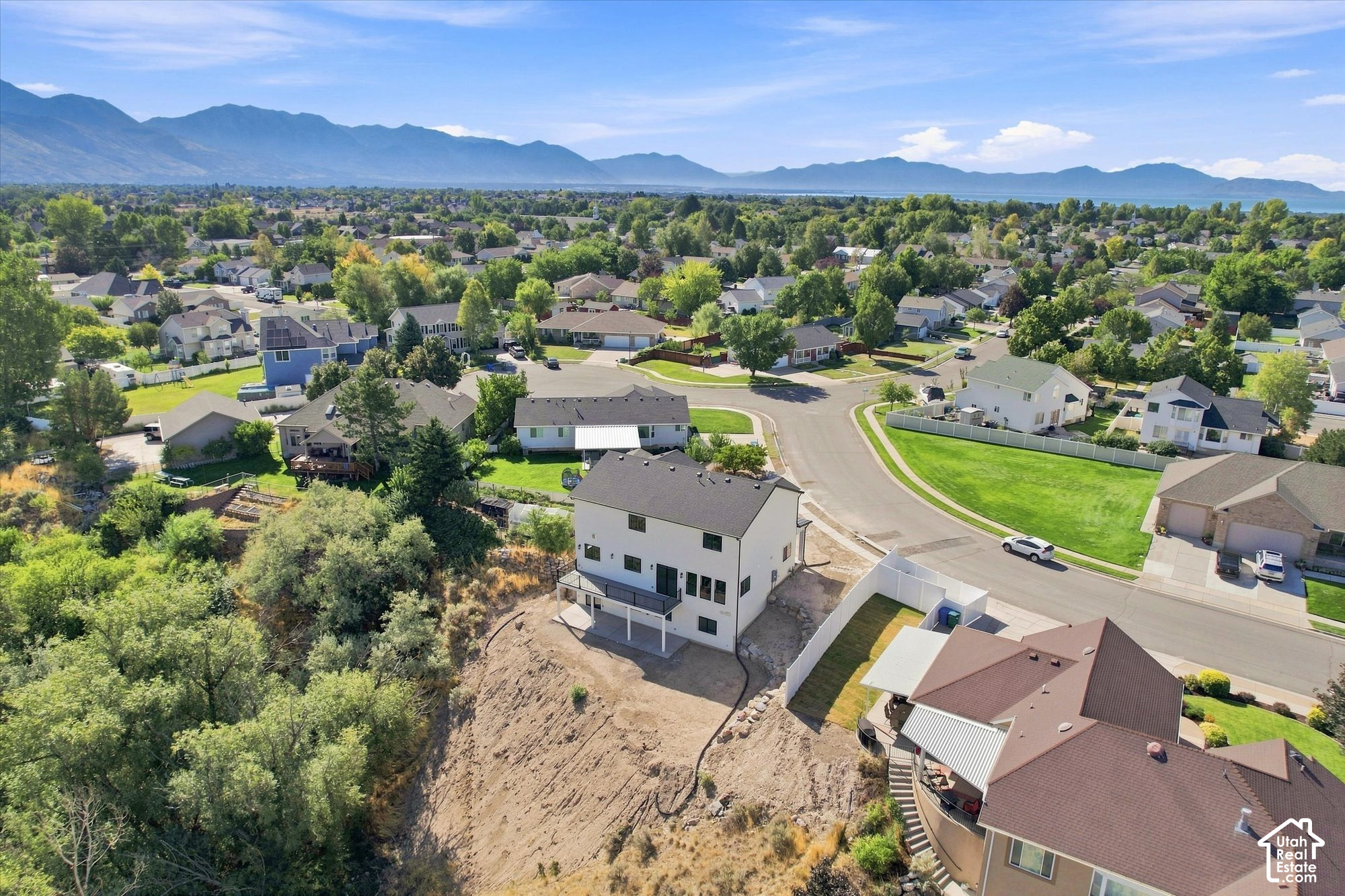main property photo 47