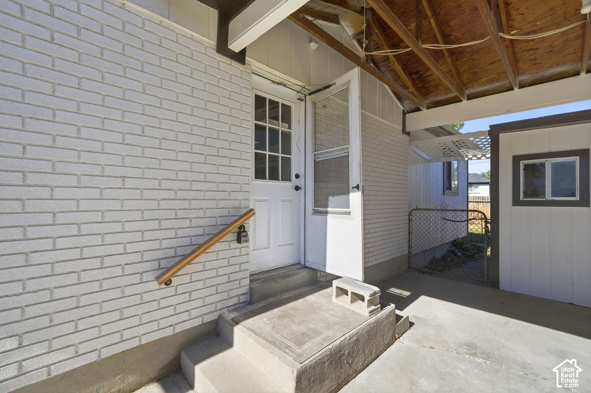 main property photo 40