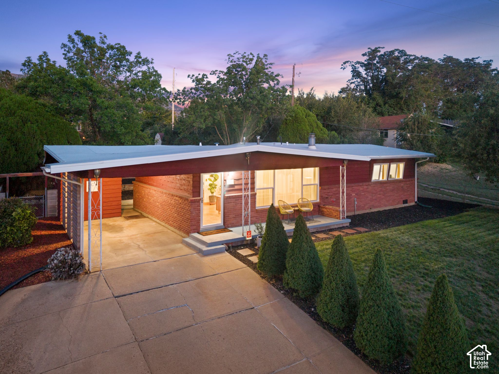 main property photo 37