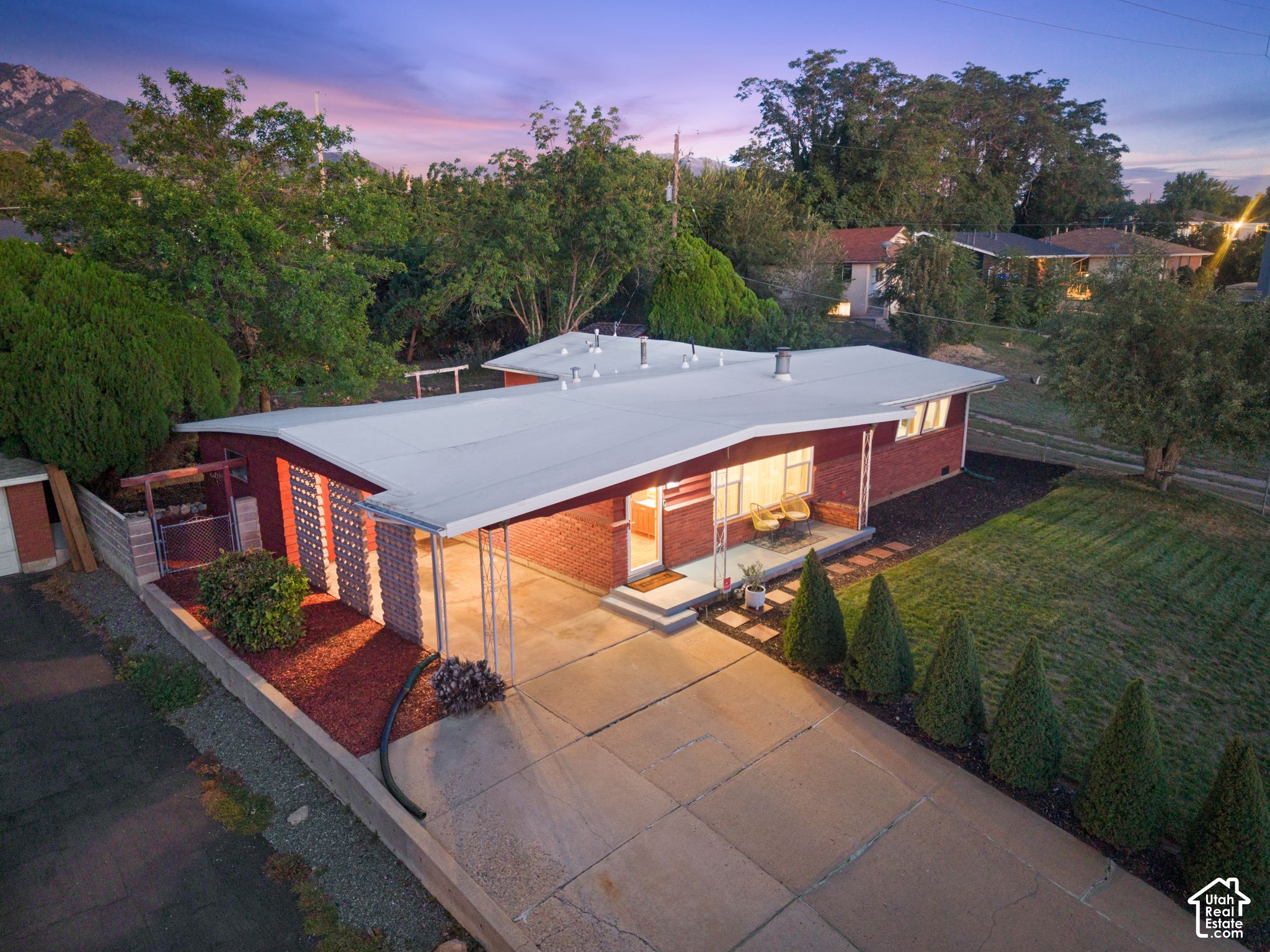 main property photo 38