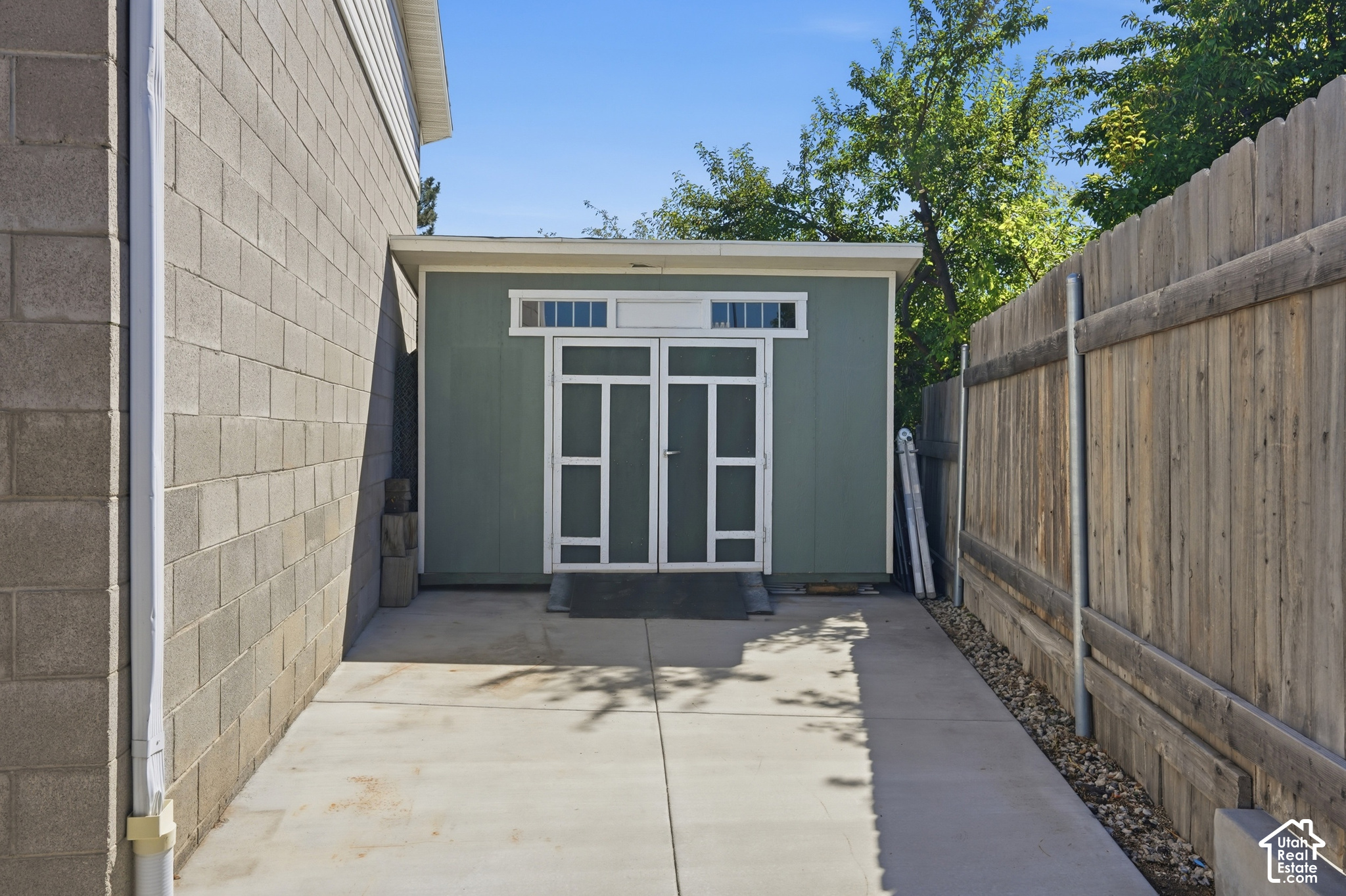 main property photo 45