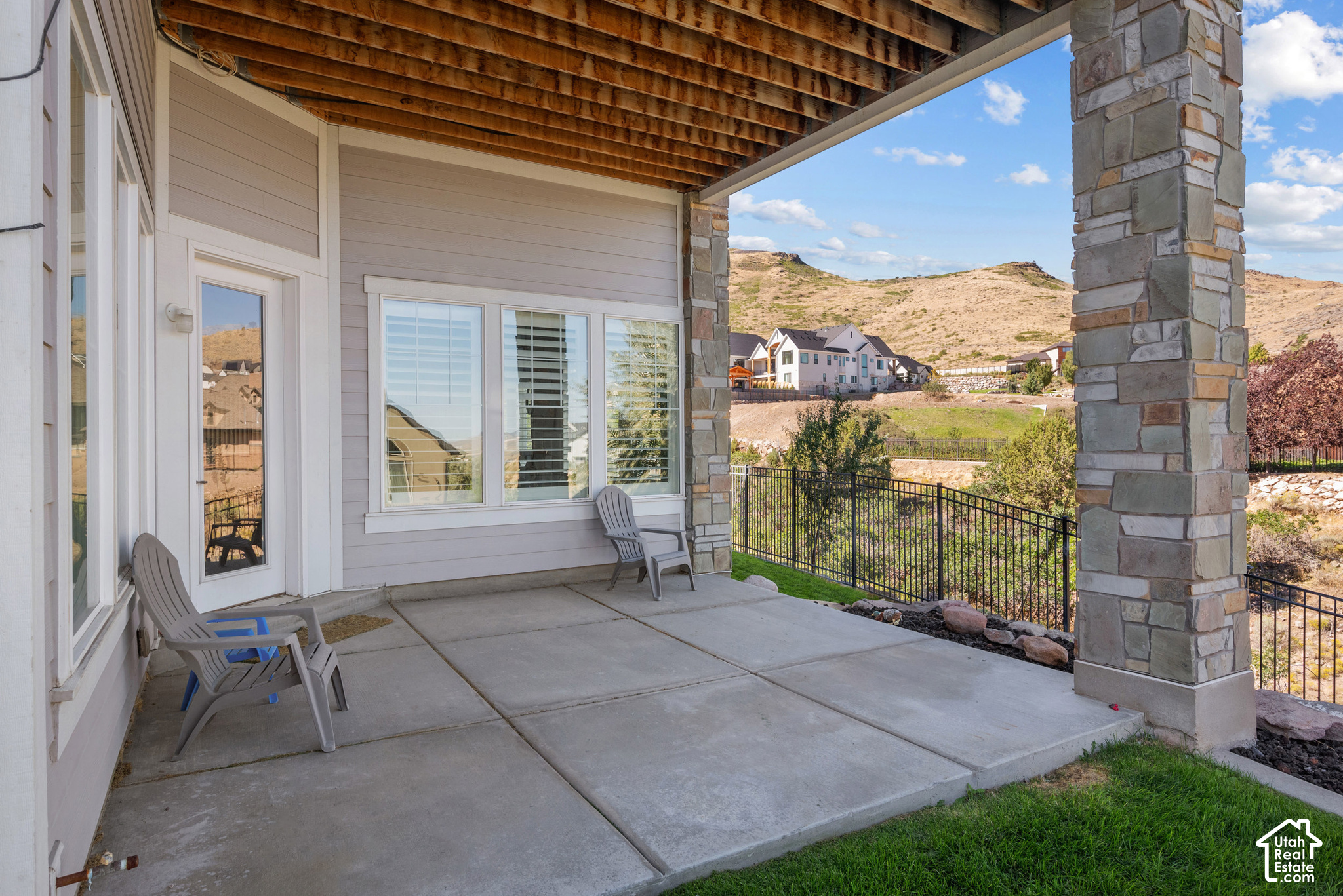 main property photo 45