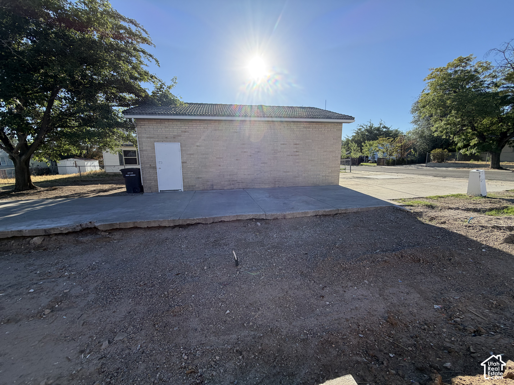main property photo 14