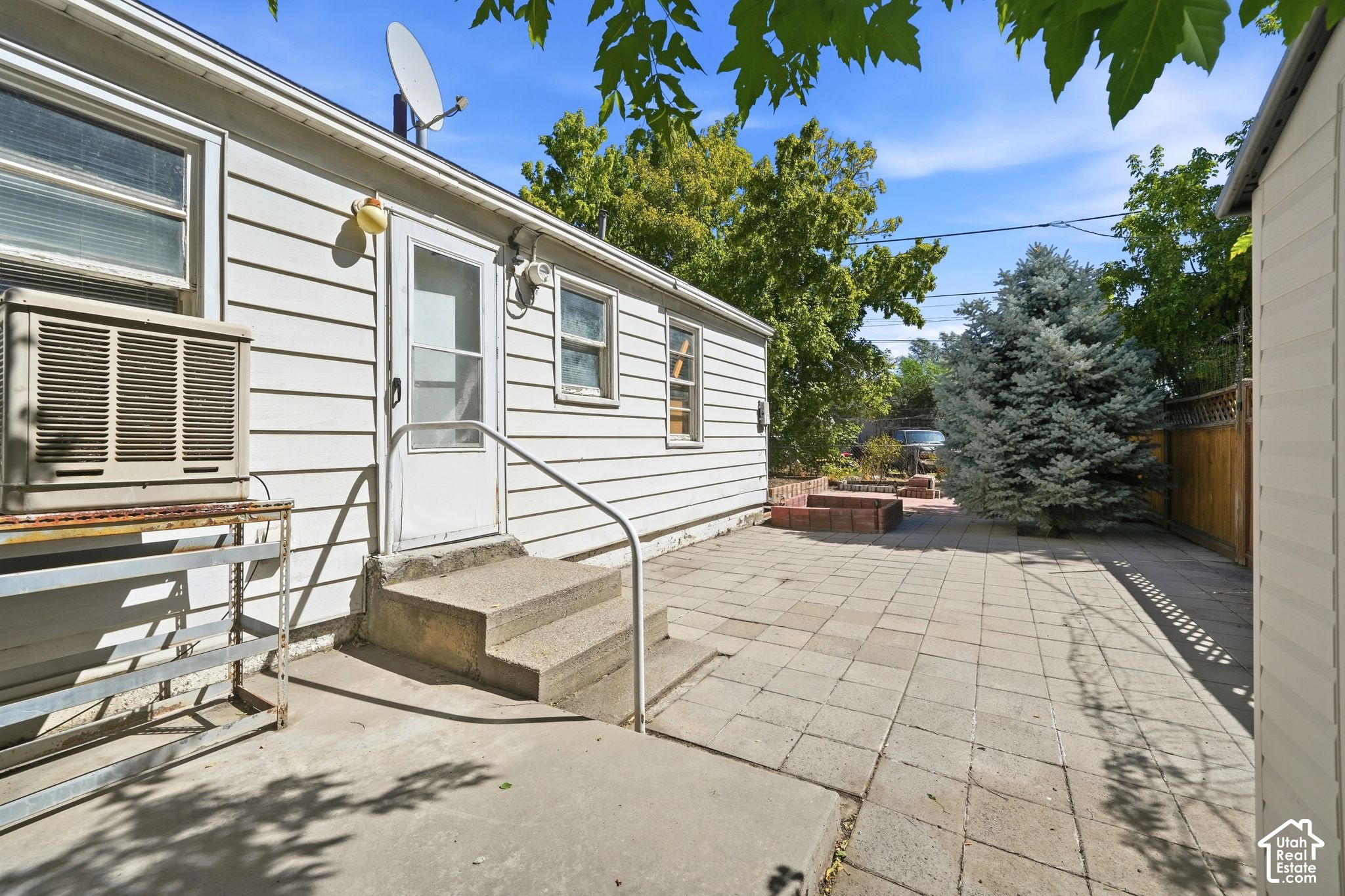 main property photo 19