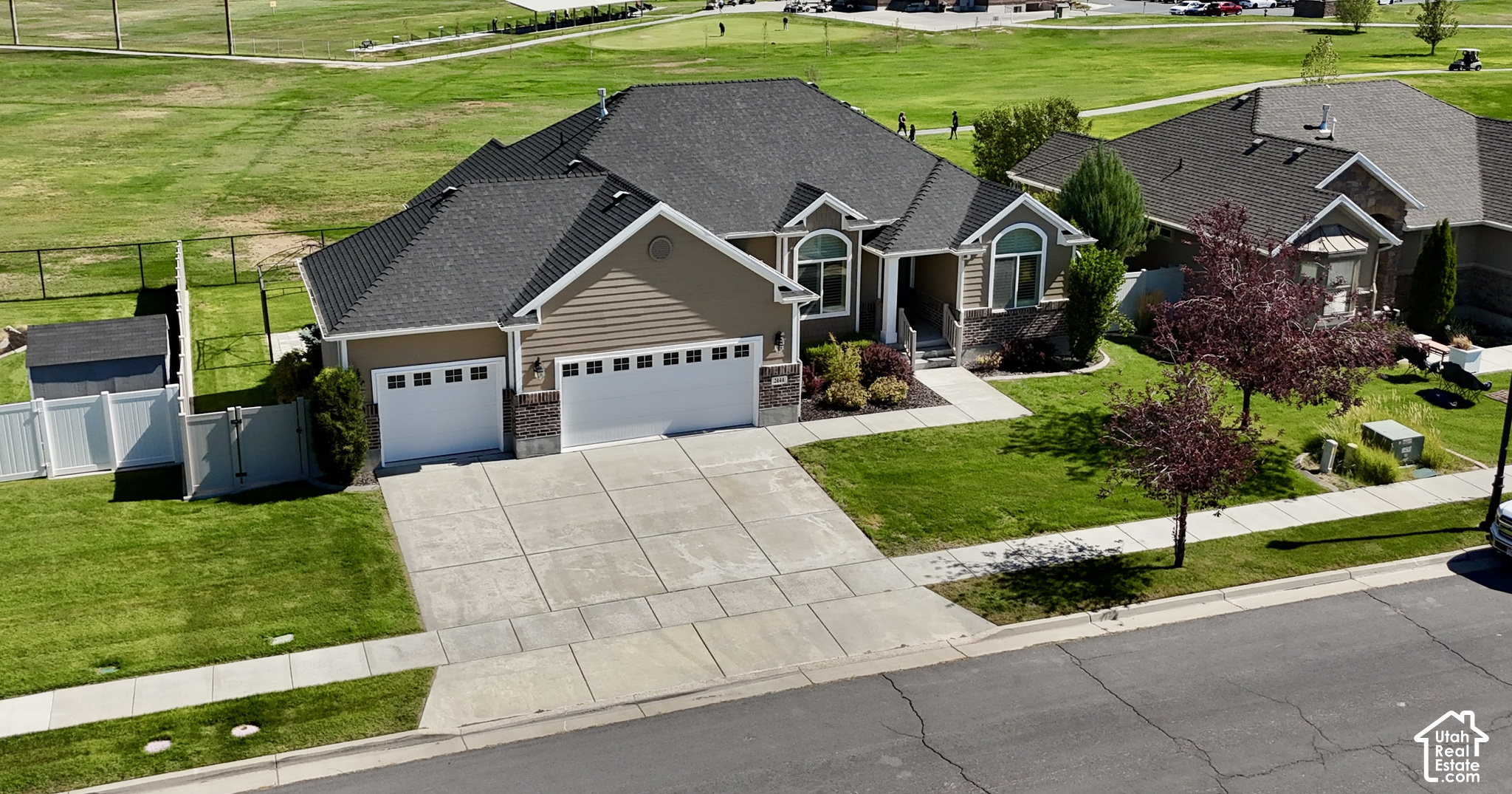 main property photo 6