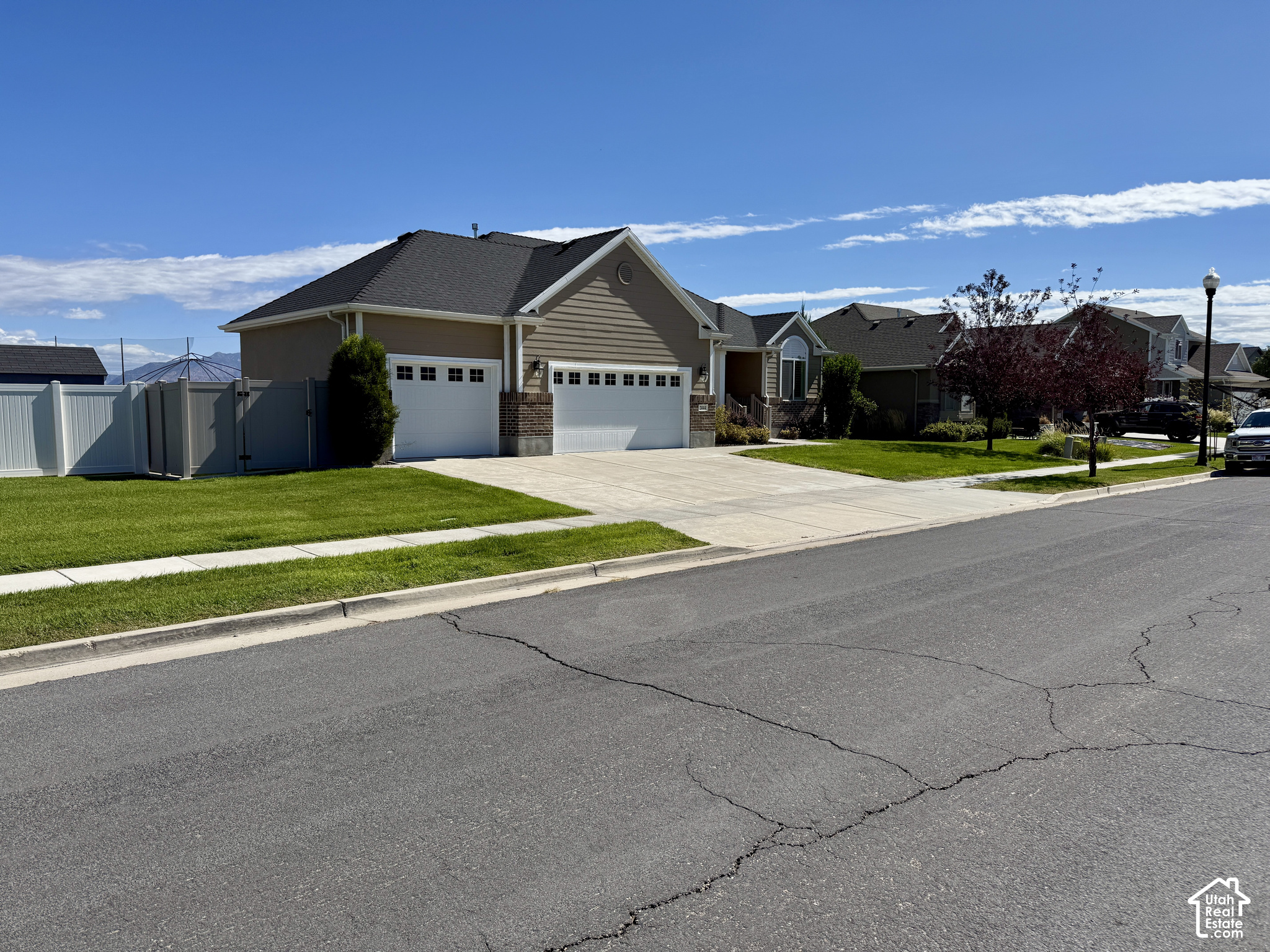 main property photo 60
