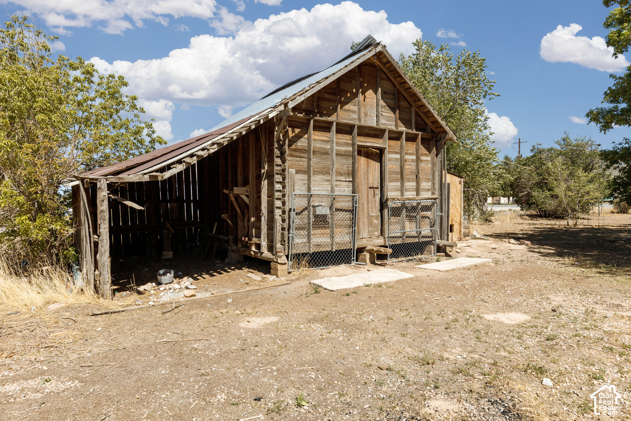 main property photo 39