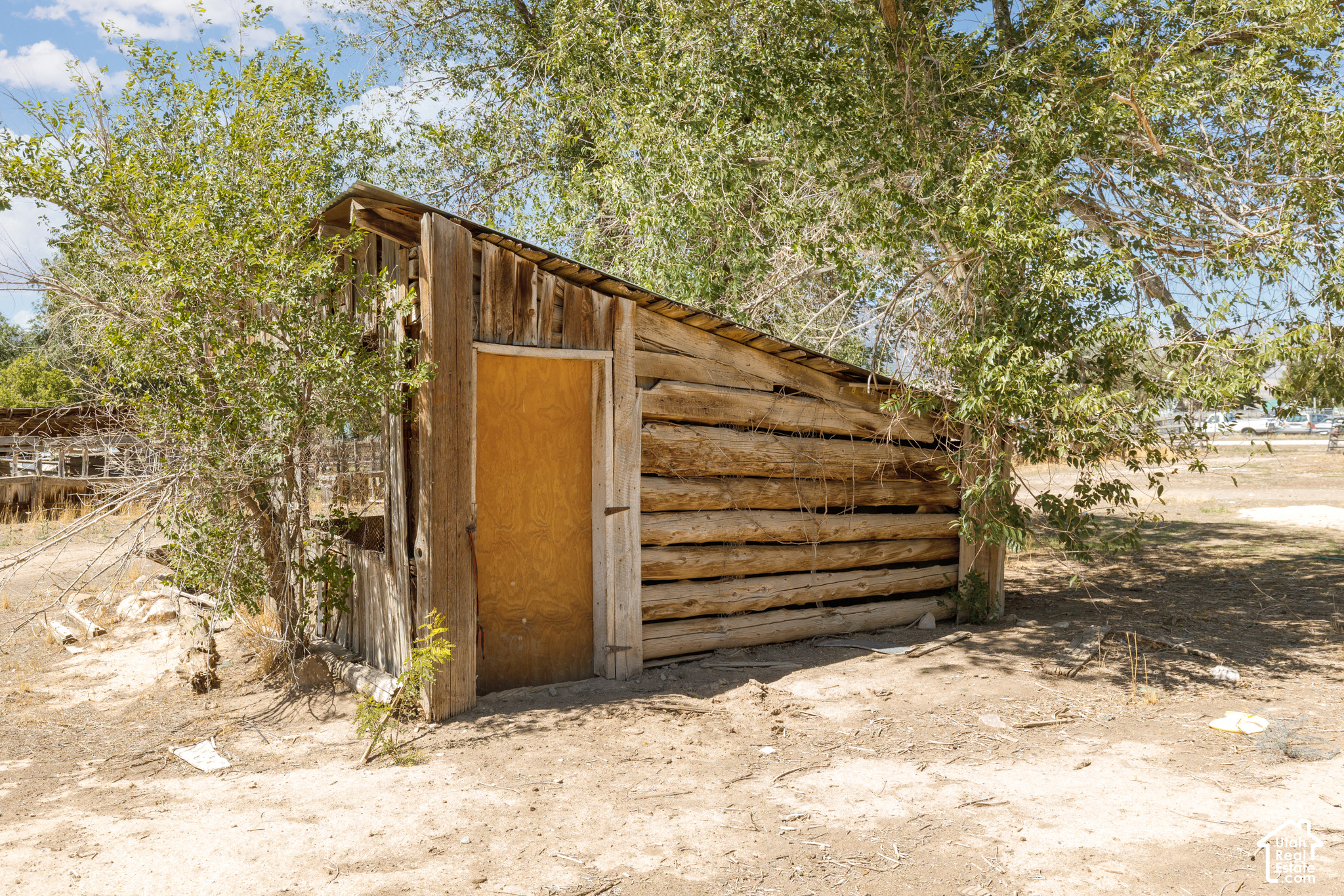 main property photo 40