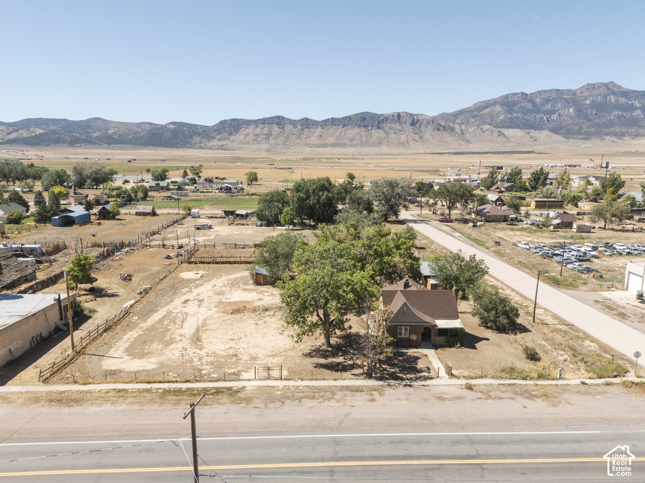 main property photo 41