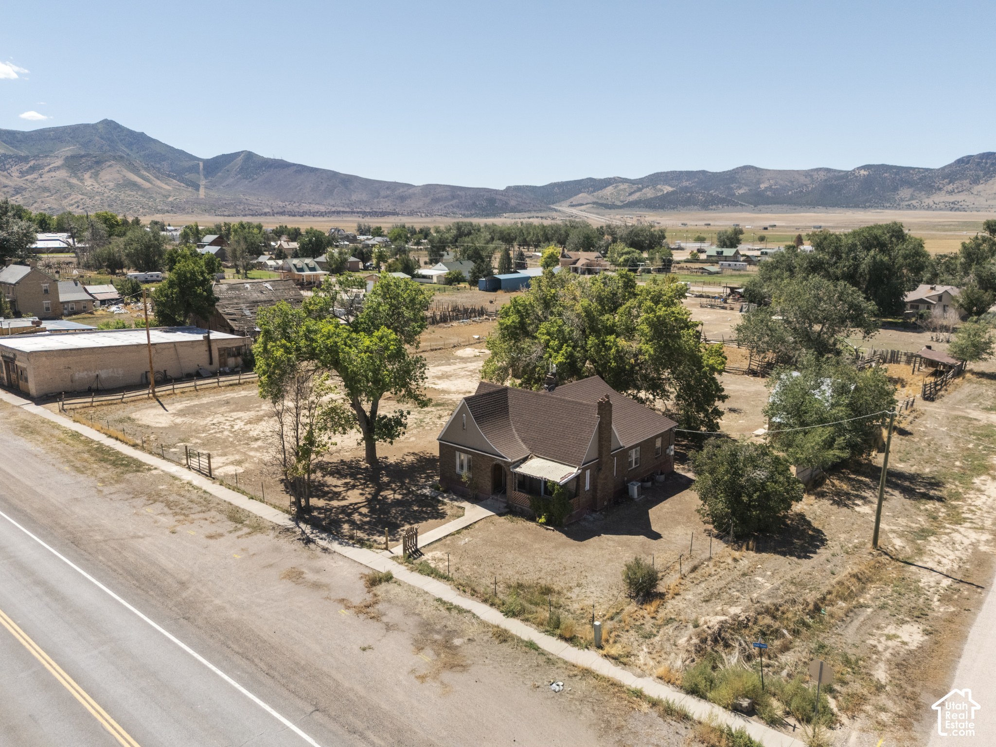 main property photo 5