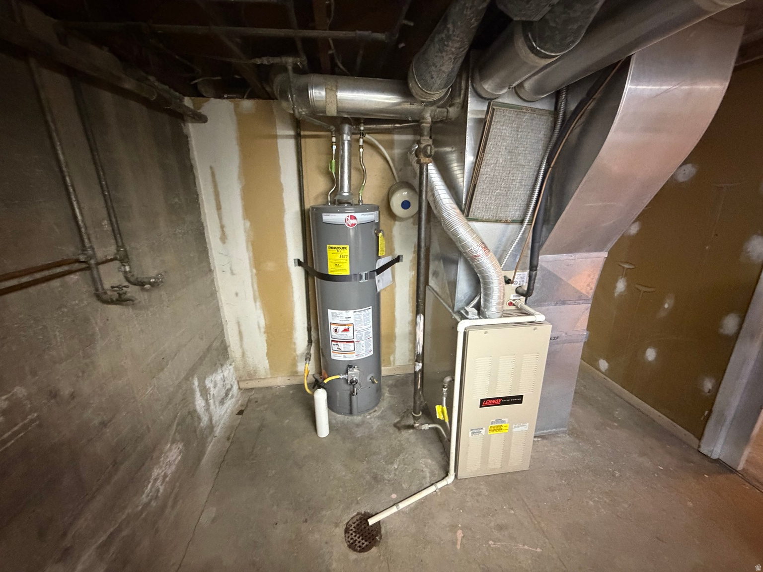 main property photo 26