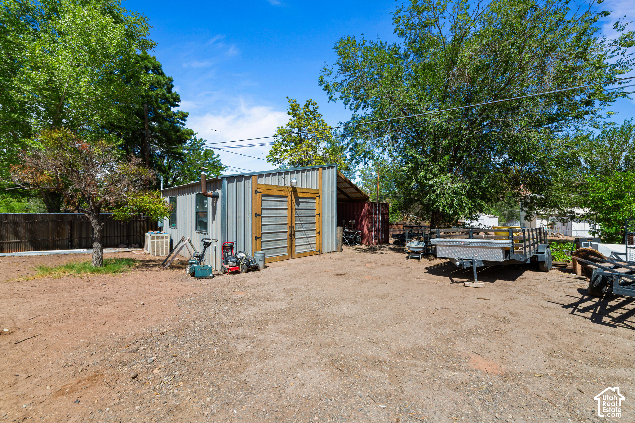main property photo 23