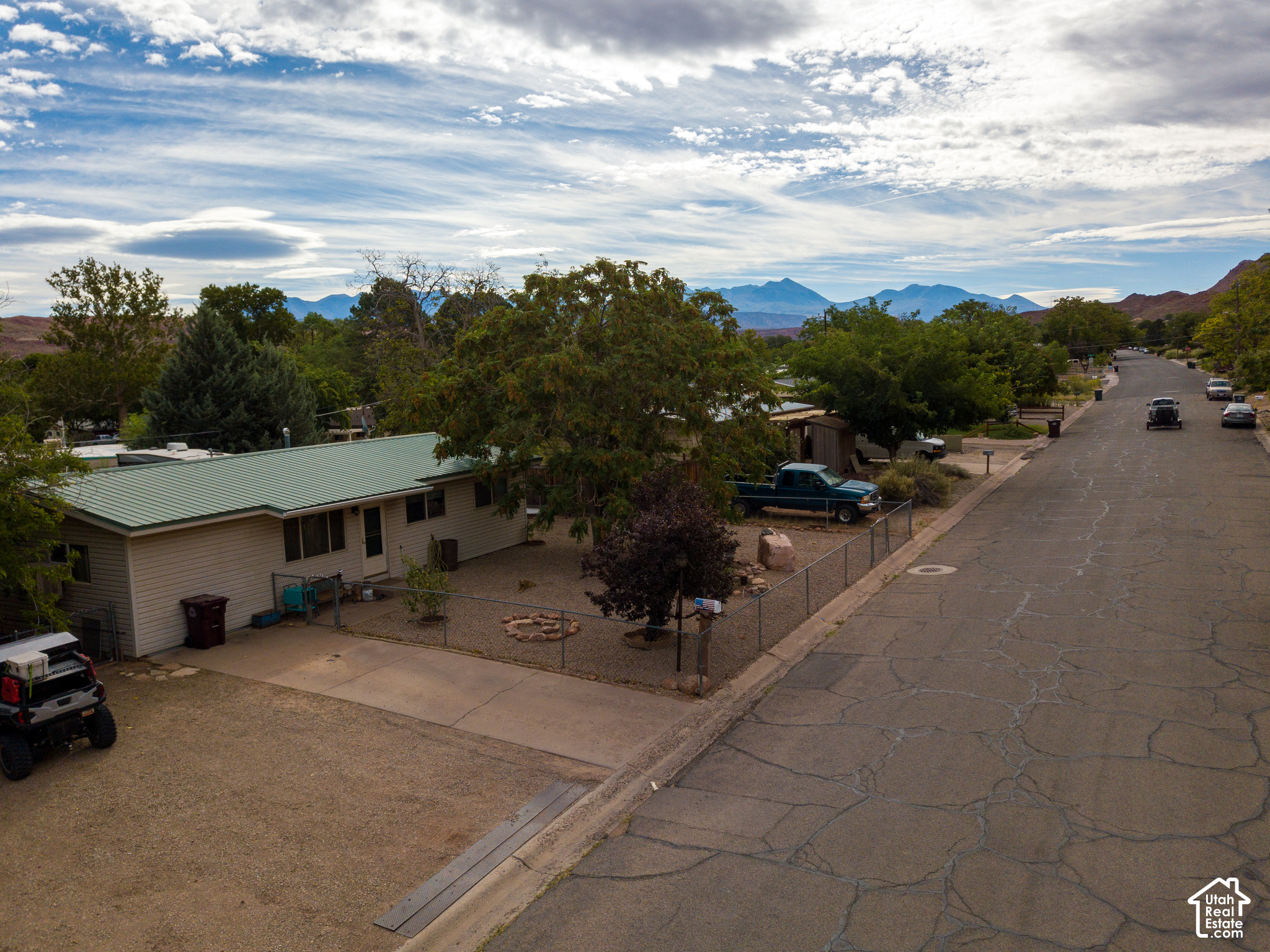 main property photo 28