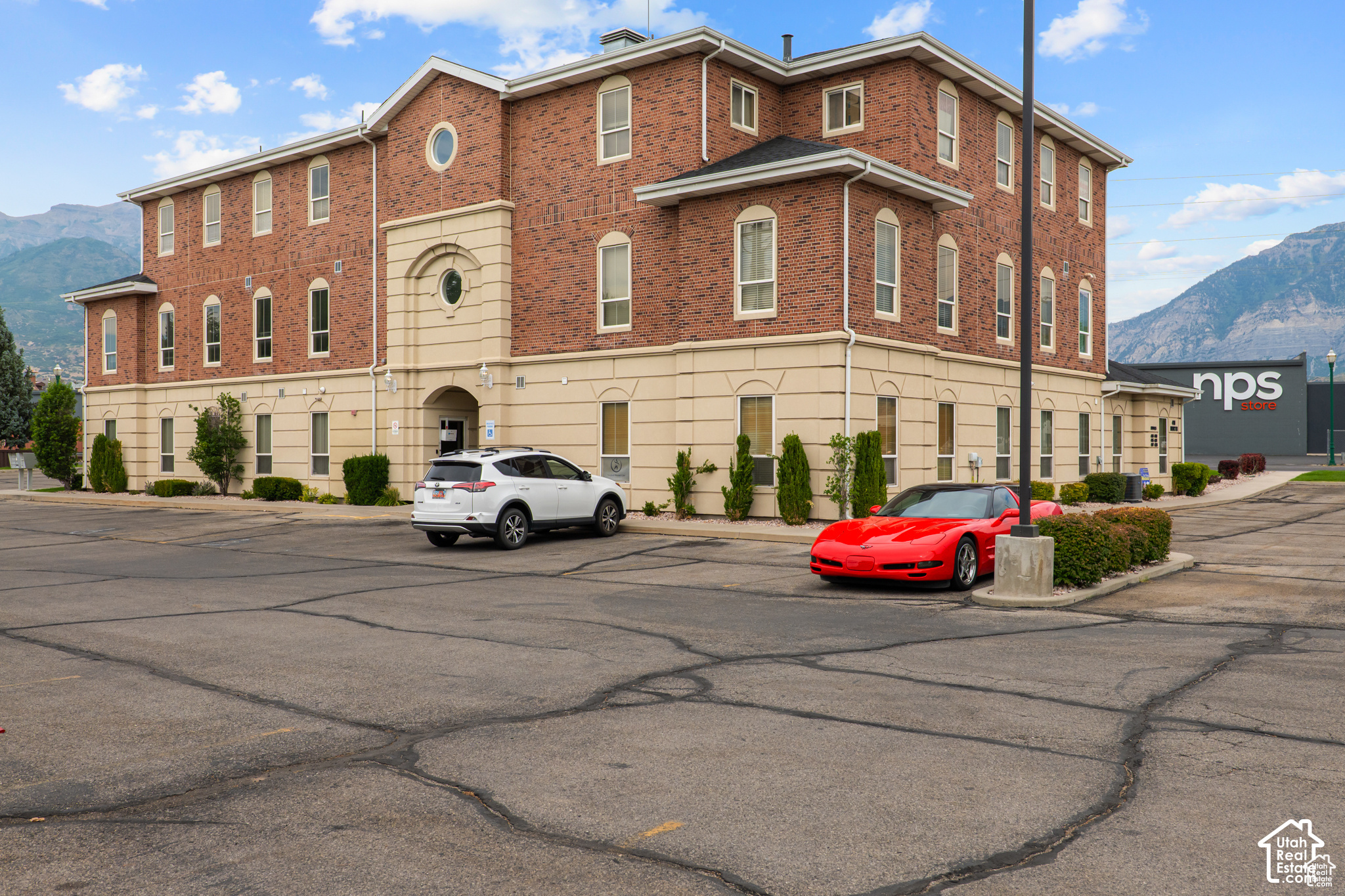 main property photo 4
