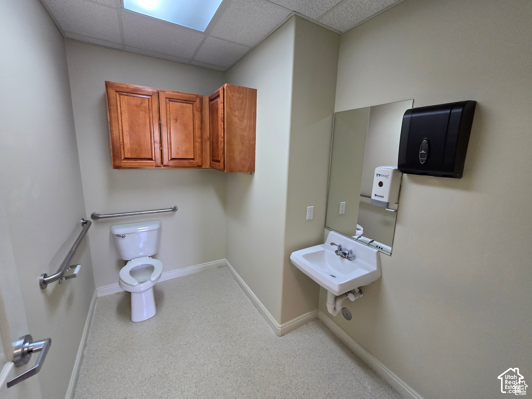 main property photo 6