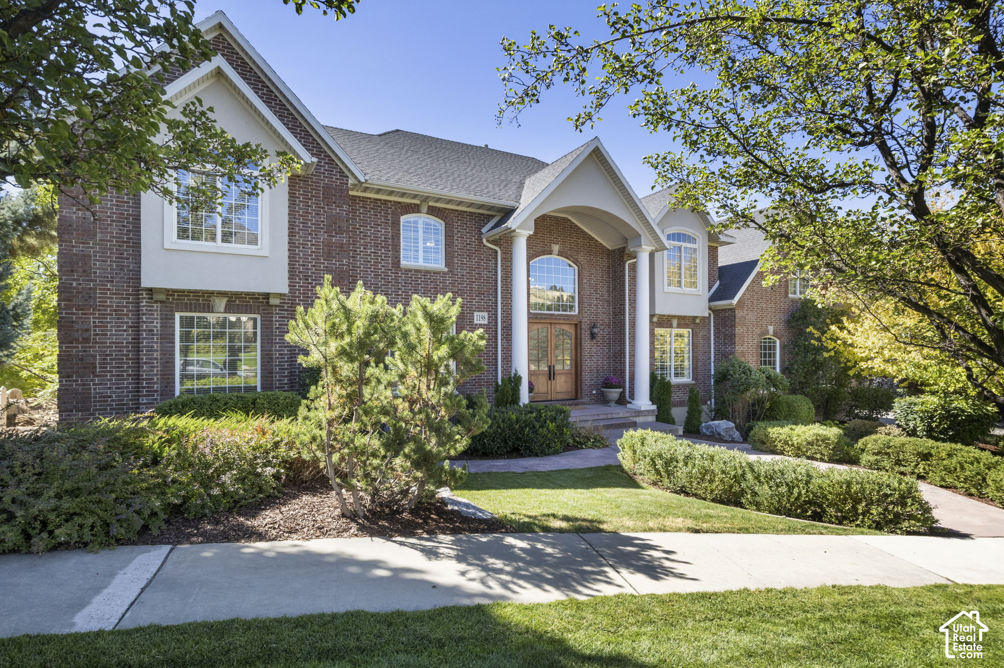 main property photo 2