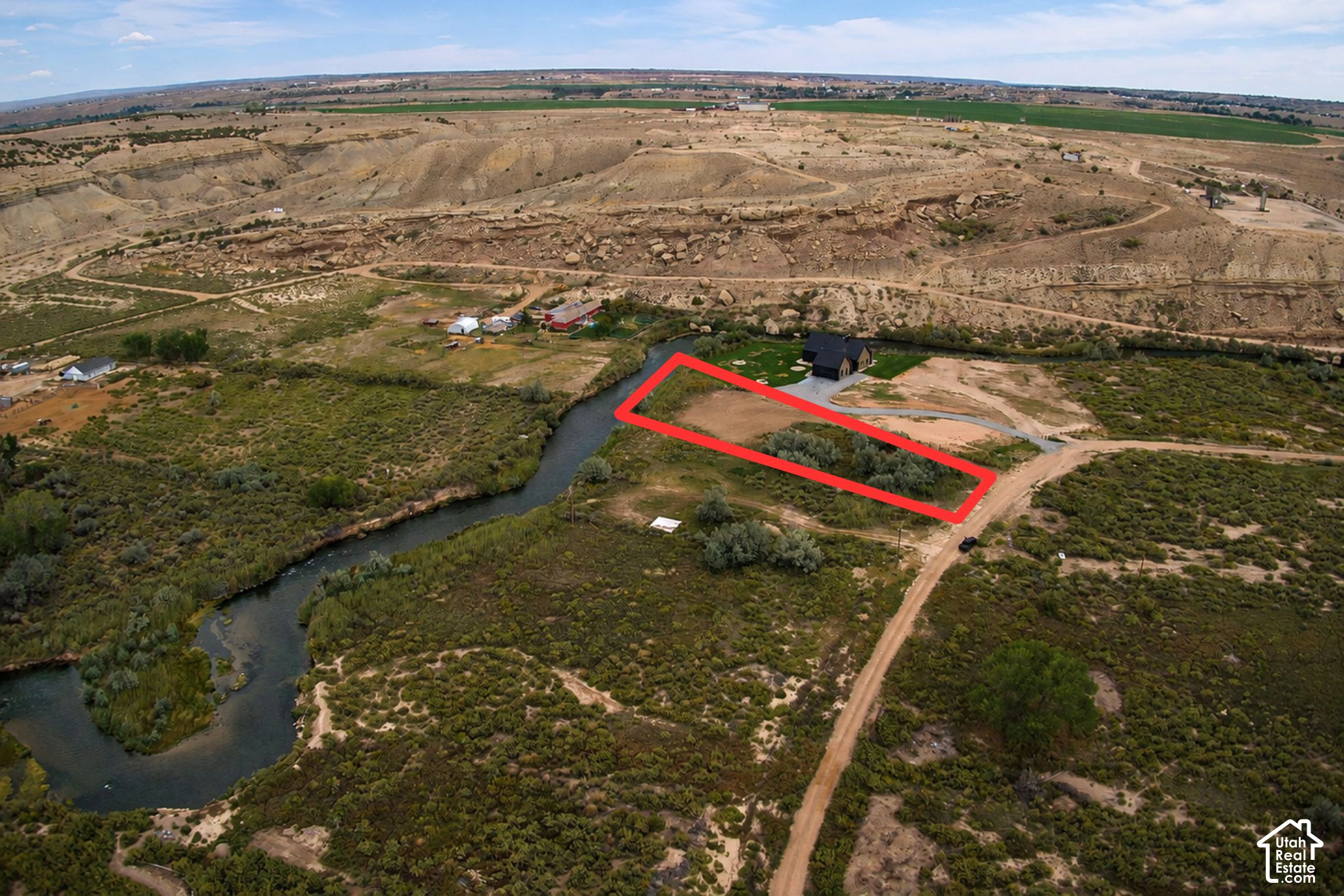 main property photo 3